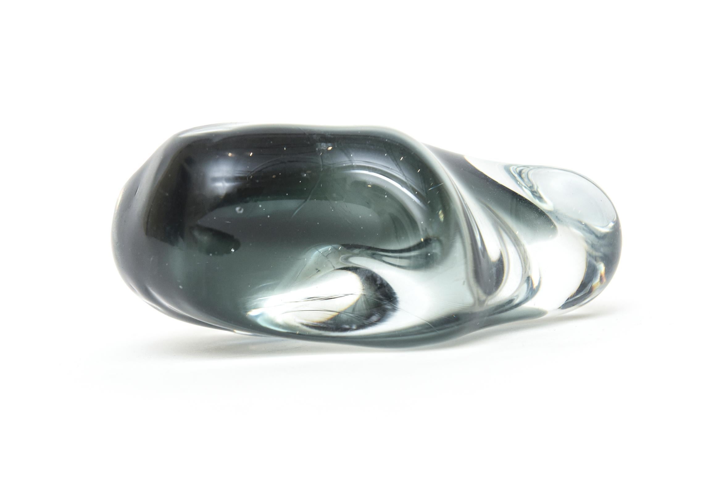 Swedish Sommerso Black Charcoal Gray Clear Abstract Freeform Glass Paperweight In Good Condition For Sale In North Miami, FL