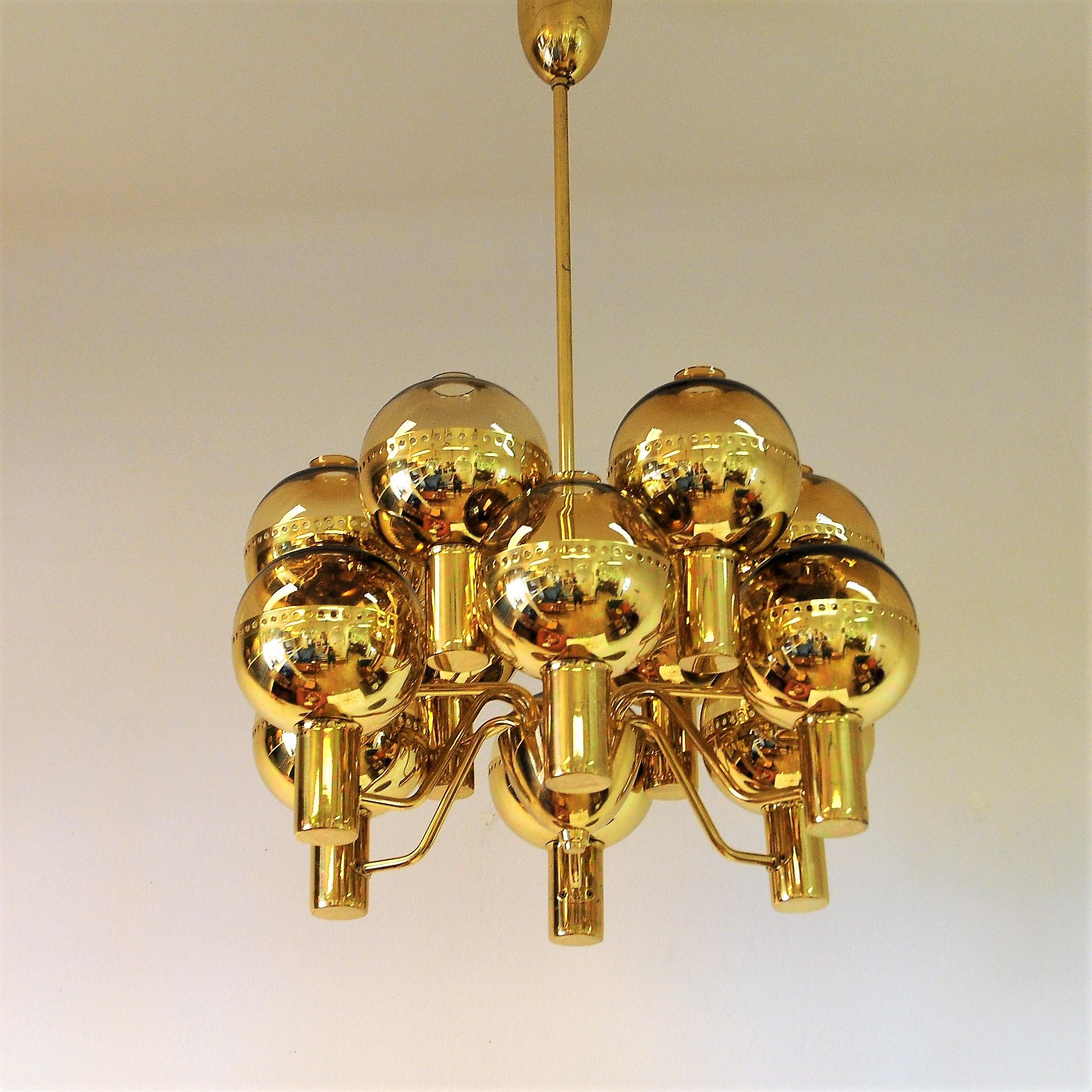 Swedish Special Edition Patricia T372/12 Chandelier by Hans-Agne Jakobsson 3