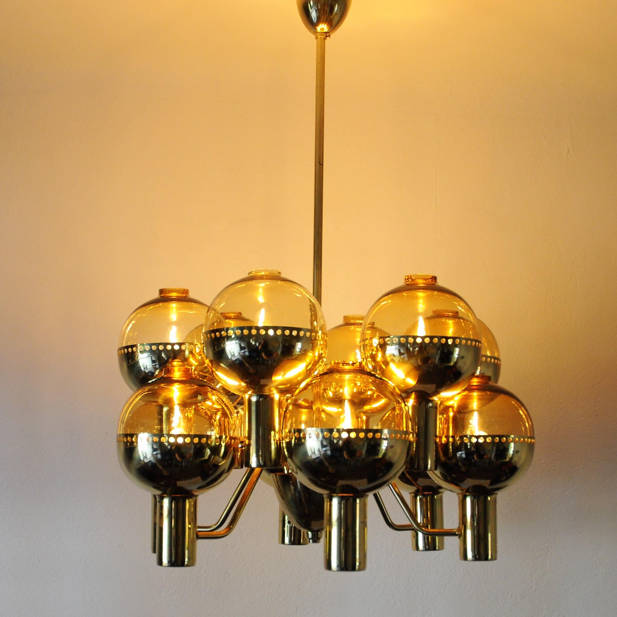 Polished Swedish Special Edition Patricia T372/12 Chandelier by Hans-Agne Jakobsson