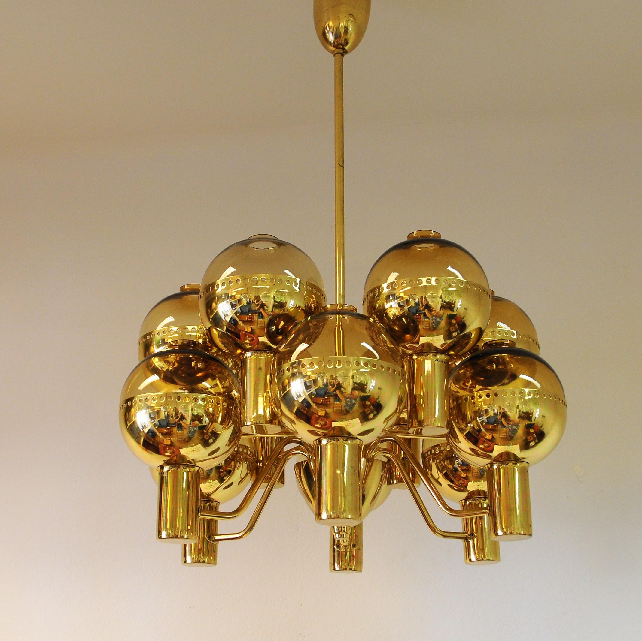 Mid-20th Century Swedish Special Edition Patricia T372/12 Chandelier by Hans-Agne Jakobsson