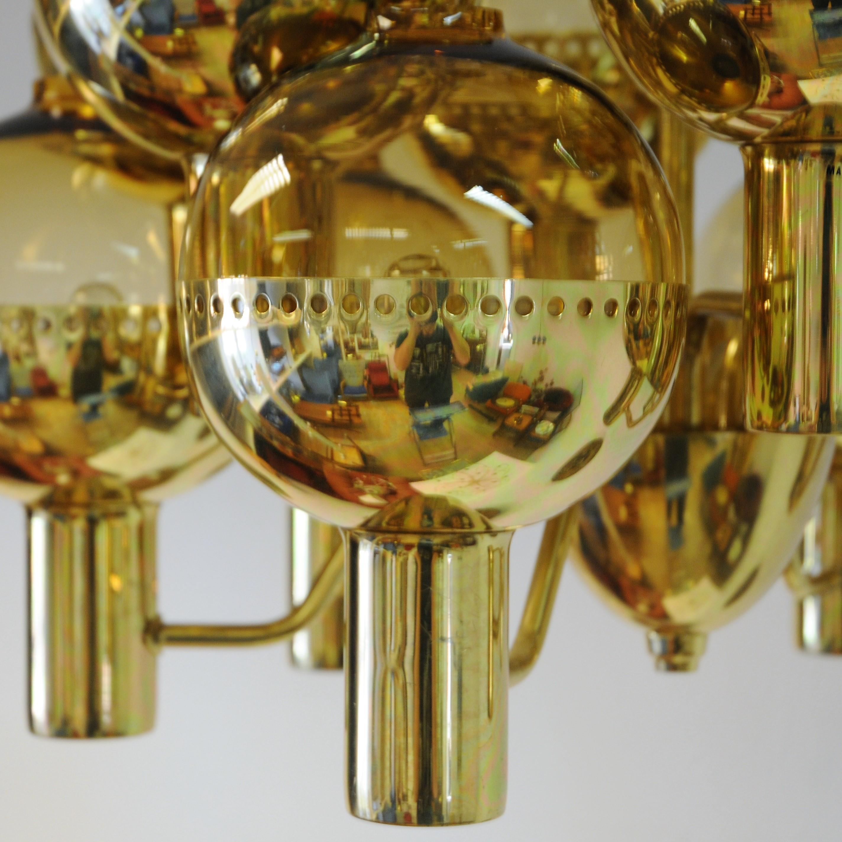 Glass Swedish Special Edition Patricia T372/12 Chandelier by Hans-Agne Jakobsson