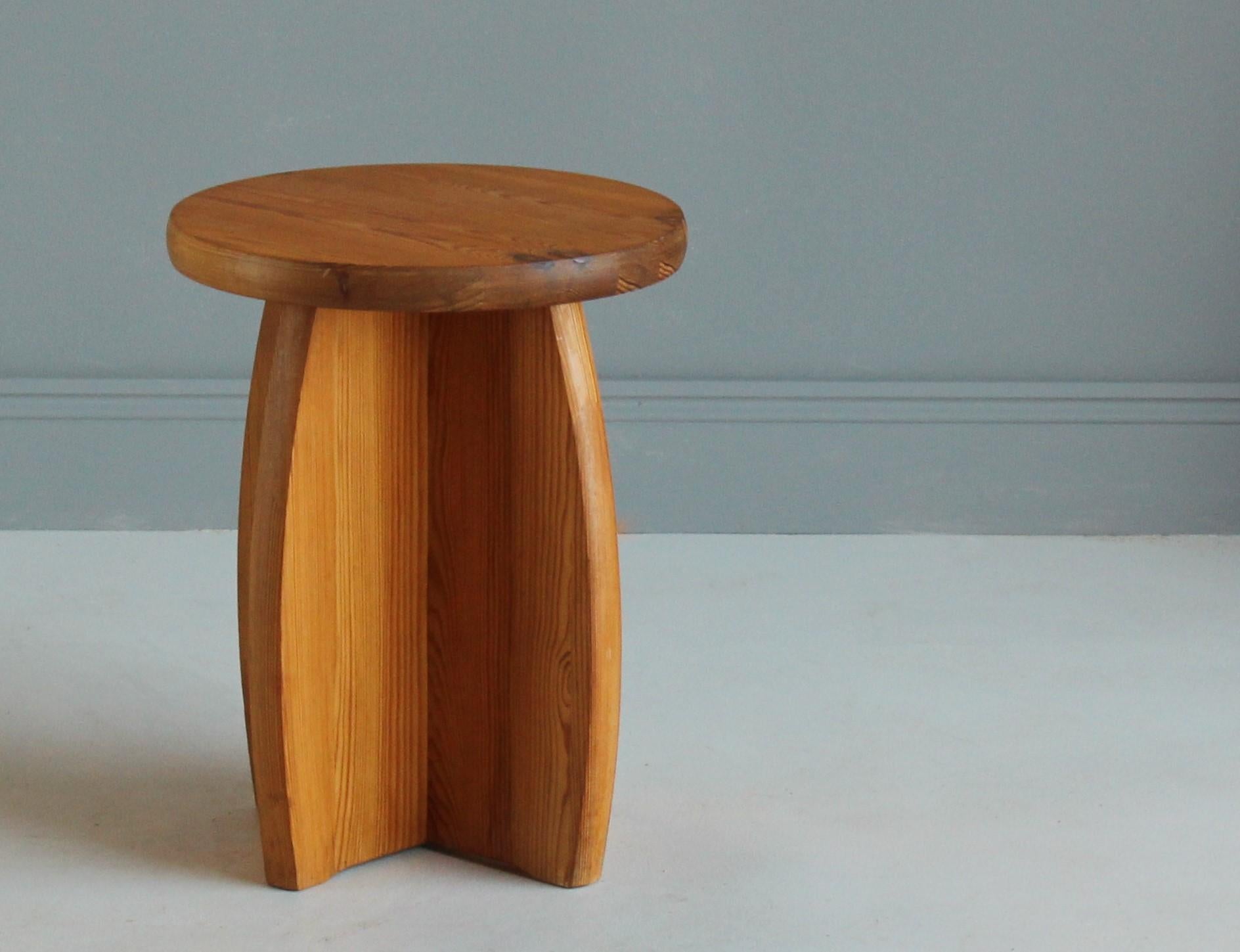 A pair of Swedish pinewood stools or side tables. By unknown designer, 1970s. Purity of form enhances the beauty of wood. Please note listing and price is for one stool.



 