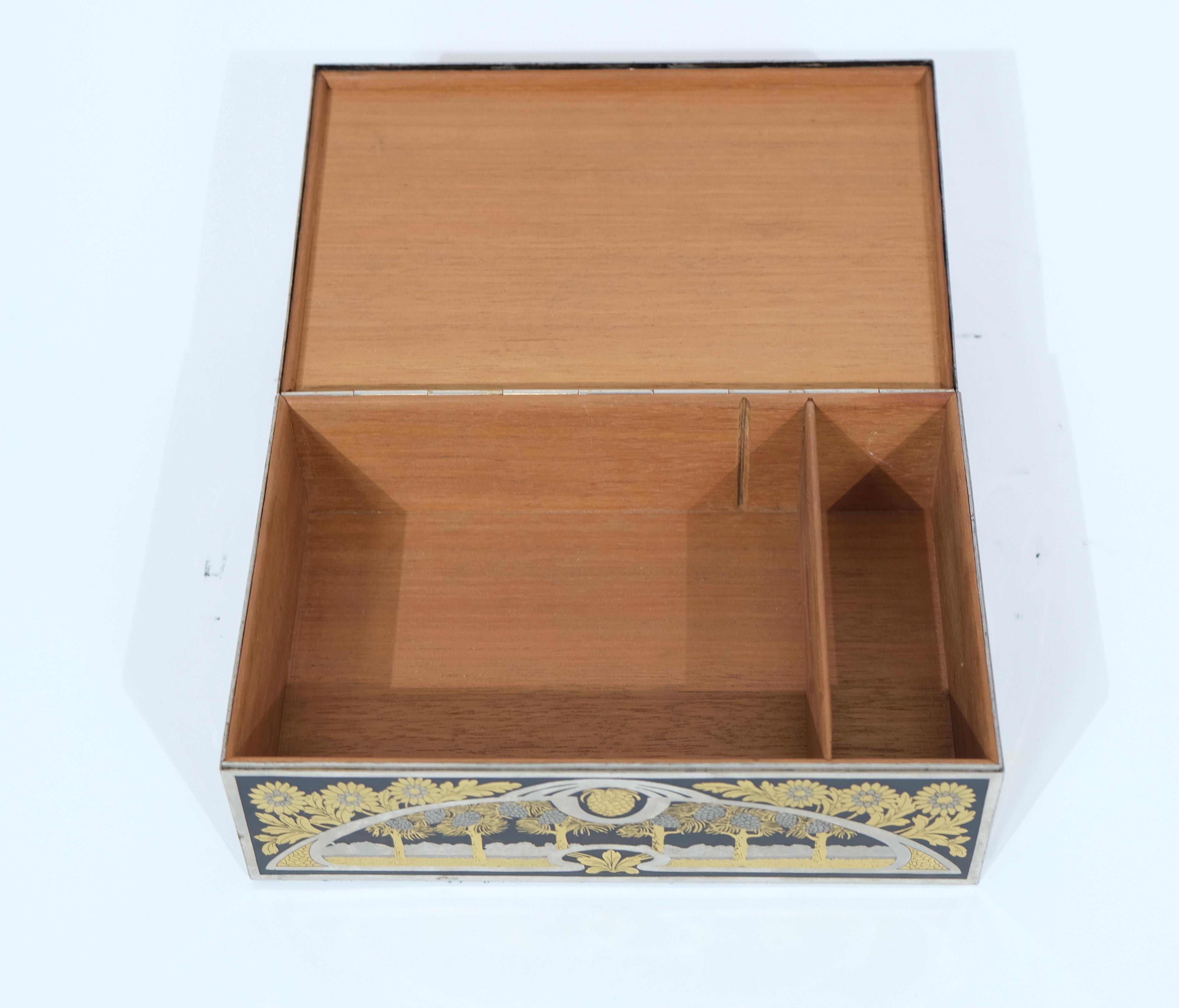 Swedish Steelbox with Gilt and Blushed Engravings For Sale 10