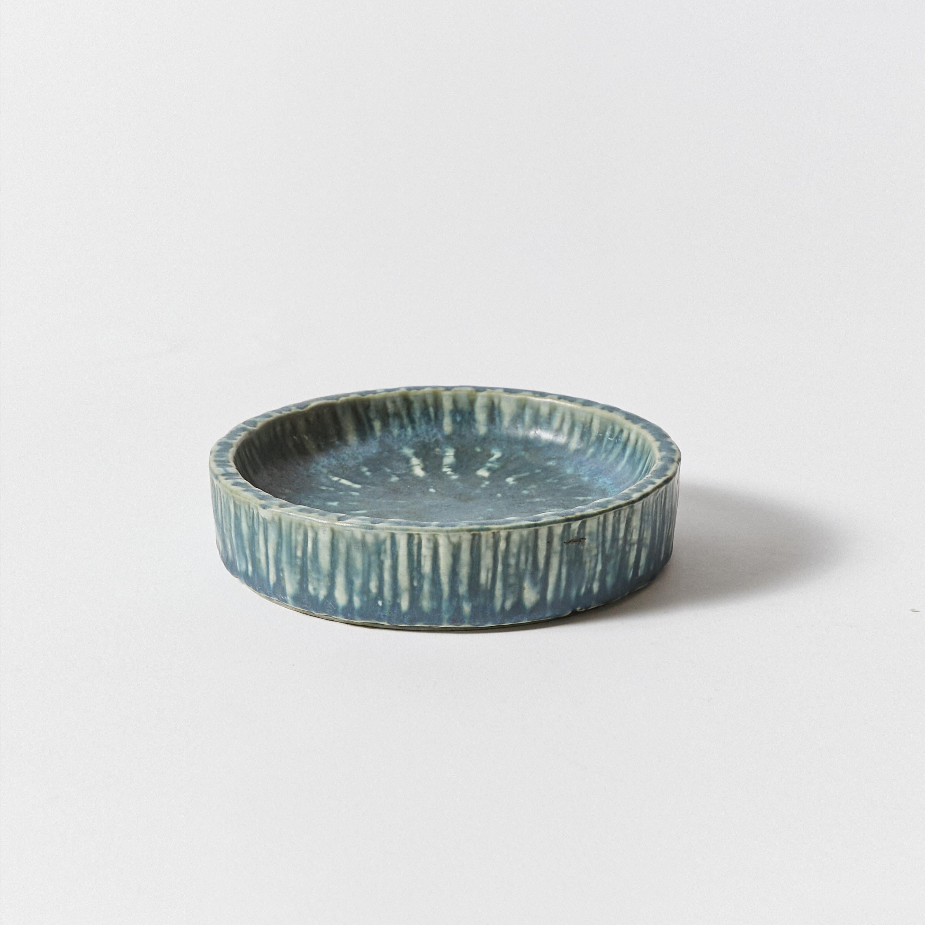 Mid-Century Modern Swedish Stoneware Bowl by Gunnar Nylund for Rörstrand For Sale