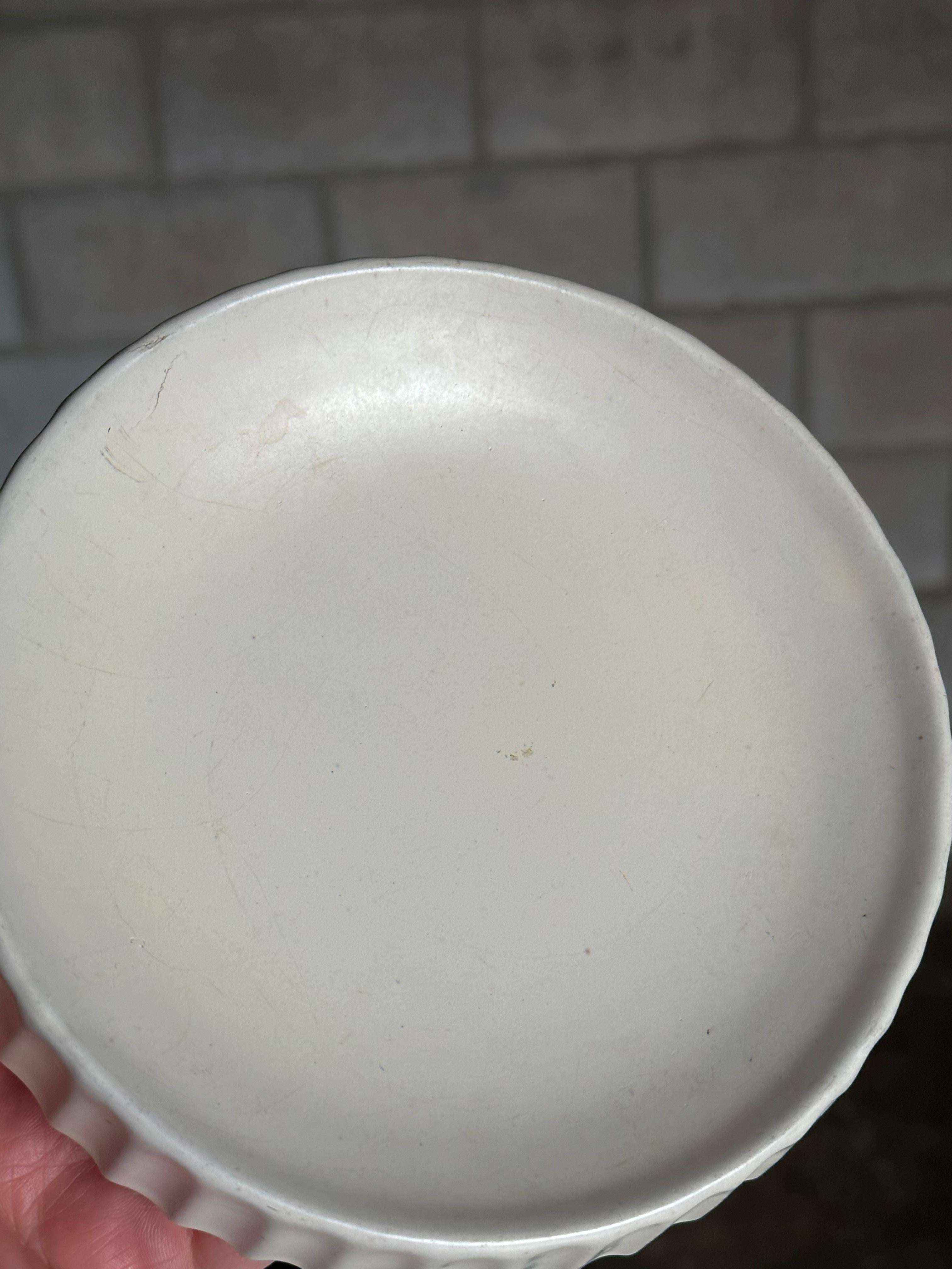 Metà XX secolo Ciotola in gres svedese attribuita a Upsala Ekeby in vendita