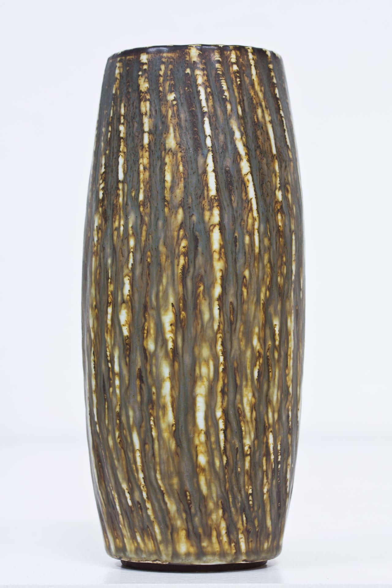 Swedish stoneware vase designed by Gunnar Nylund. Part of the 