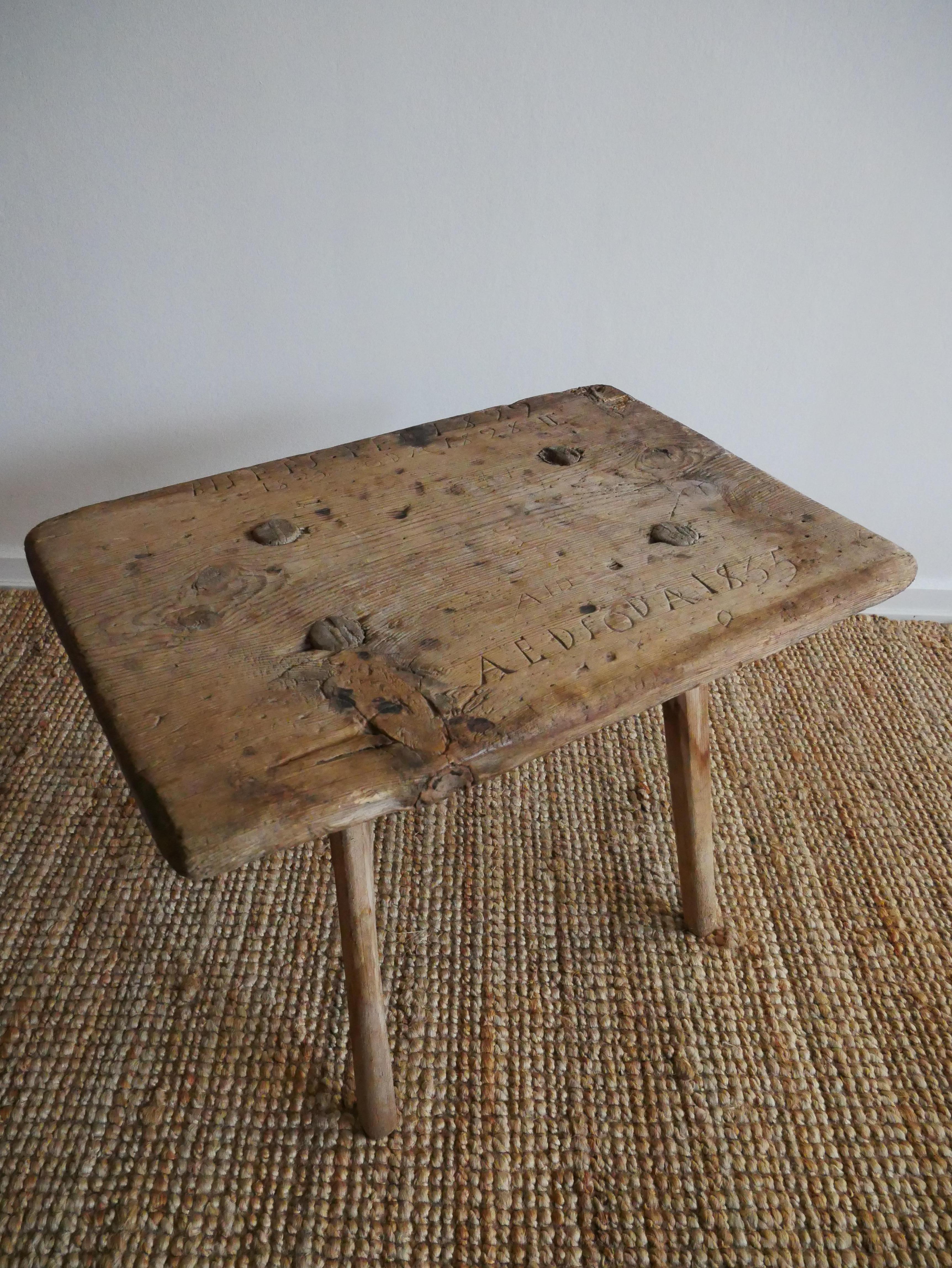 Carved Swedish stool/bench or perfect as a small sidetable in Pine 1828's For Sale