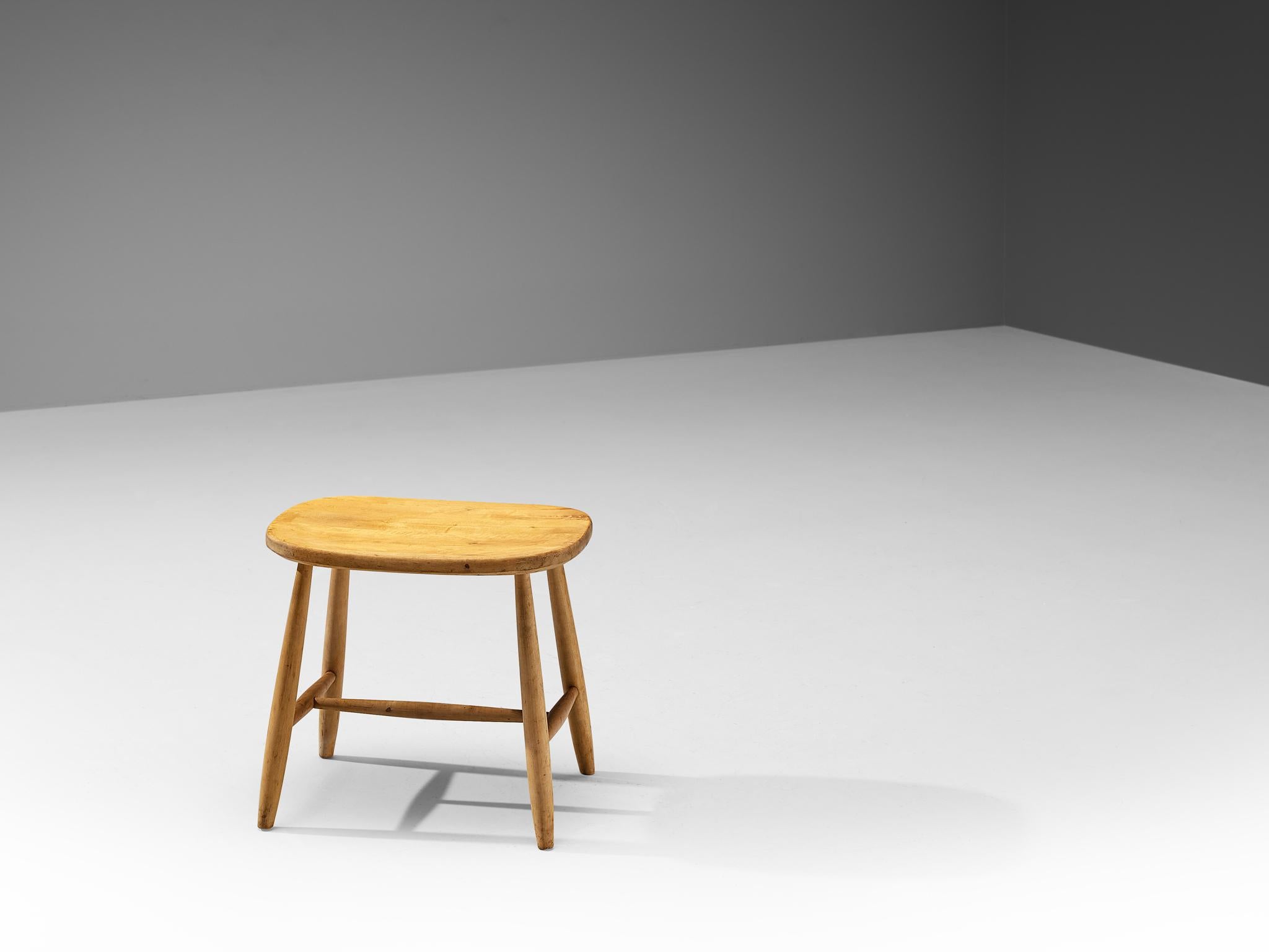 Swedish Stool in Maple In Good Condition For Sale In Waalwijk, NL