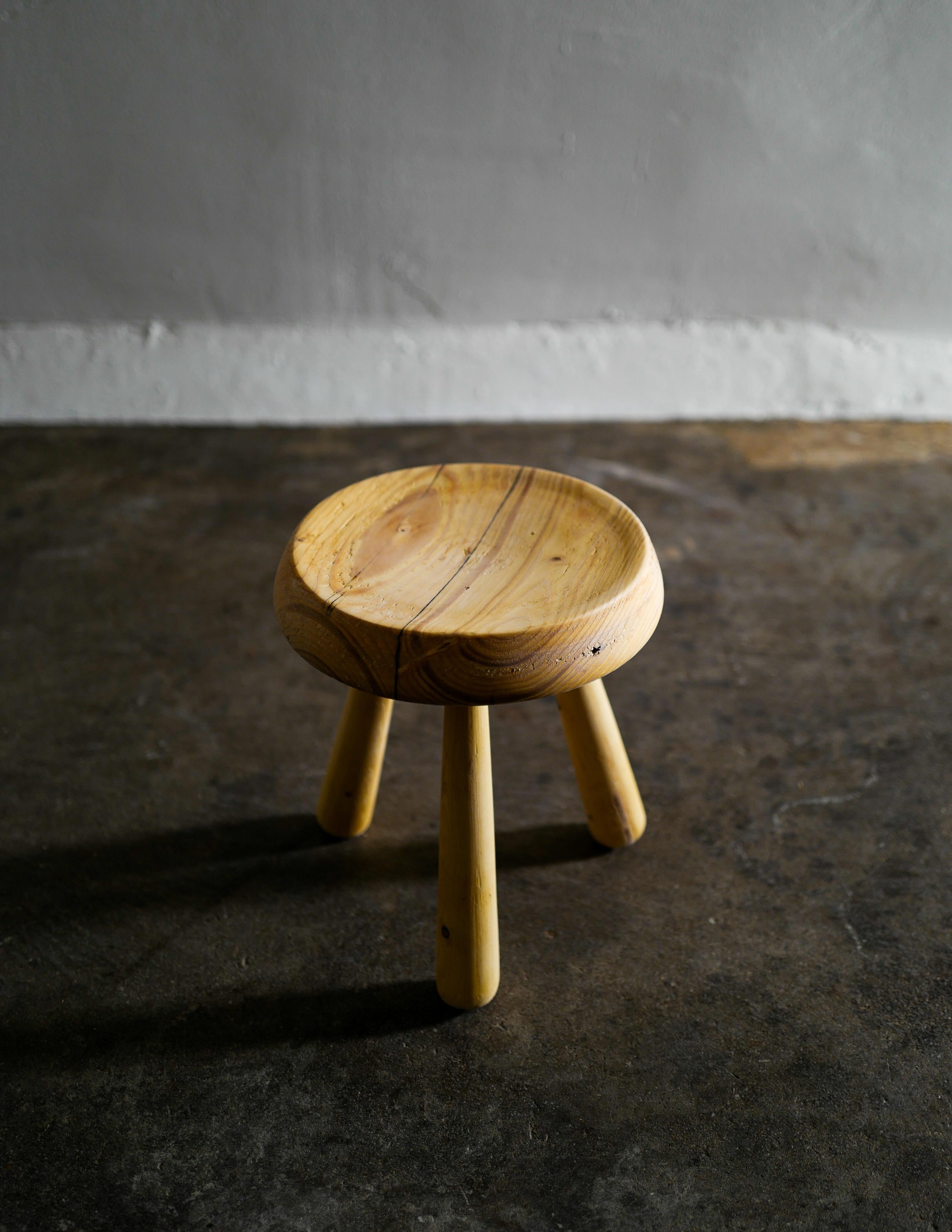 Swedish Stool in Pine in Style of Charlotte Perriand In Good Condition In Stockholm, SE