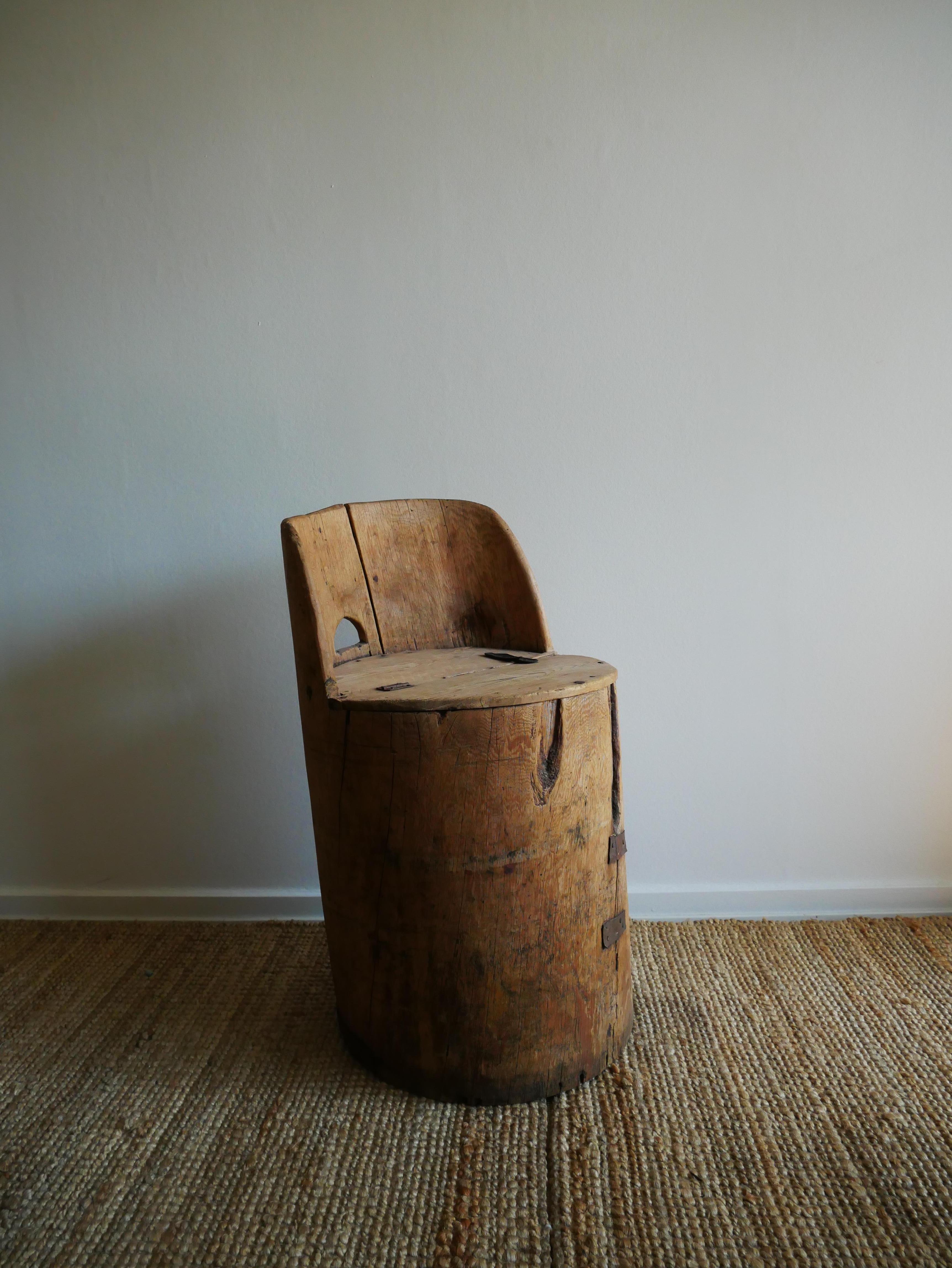 scandinavian tree trunk chair