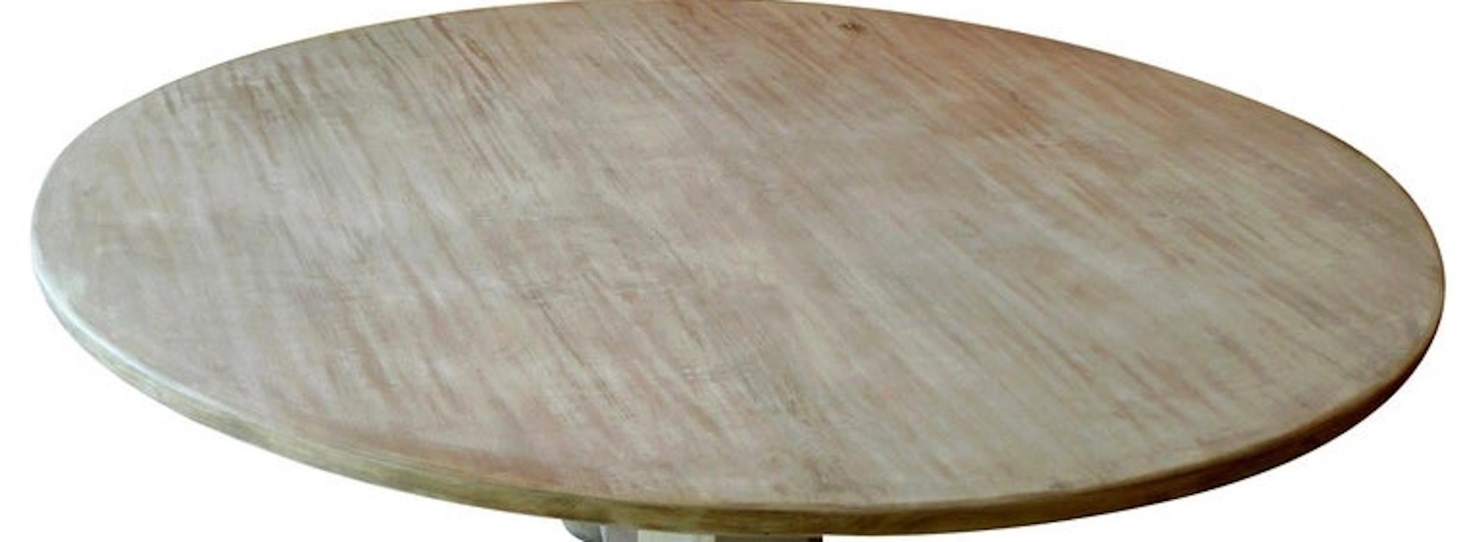 Tavolo con piedistallo rotondo in legno di ontano in stile svedese, realizzato su misura per il cliente.