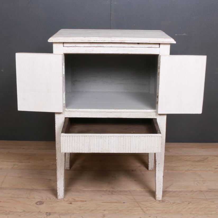 Swedish Style Bedside Cupboards In Good Condition For Sale In Leamington Spa, Warwickshire