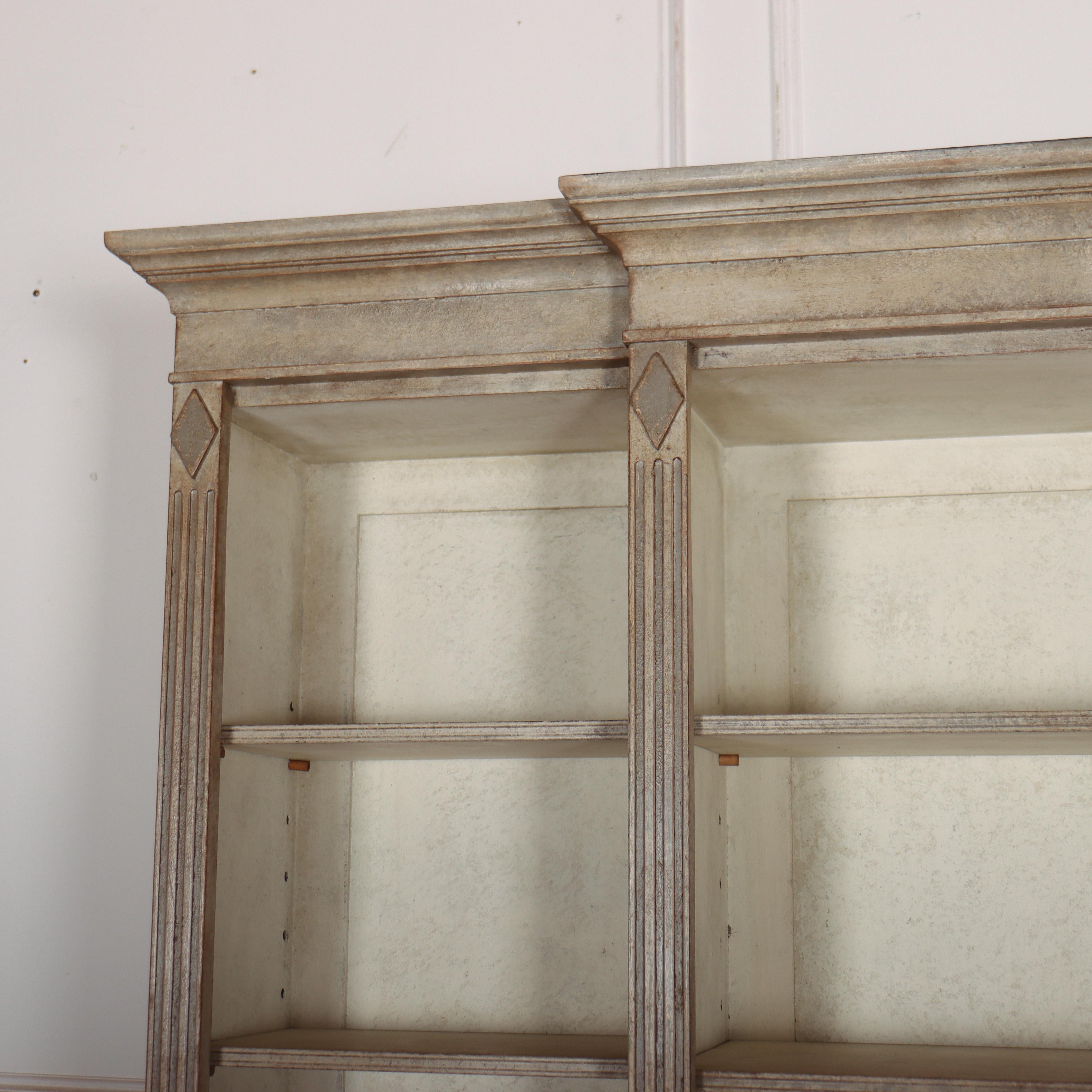 Vittoriano Swedish Style Breakfront Bookcase in vendita