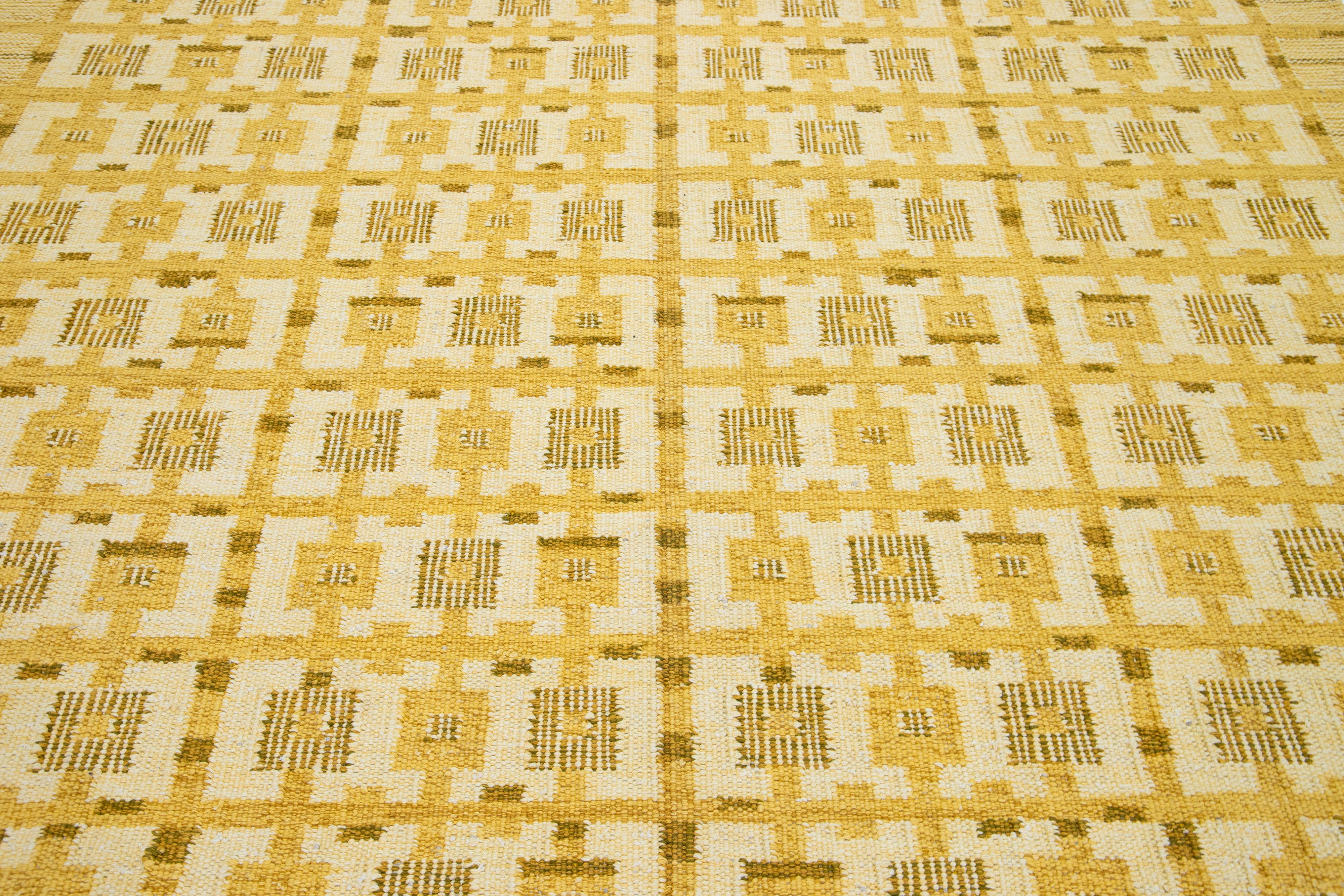 Swedish Style Yellow Modern Wool Rug Handmade With Geometric Design In New Condition For Sale In Norwalk, CT