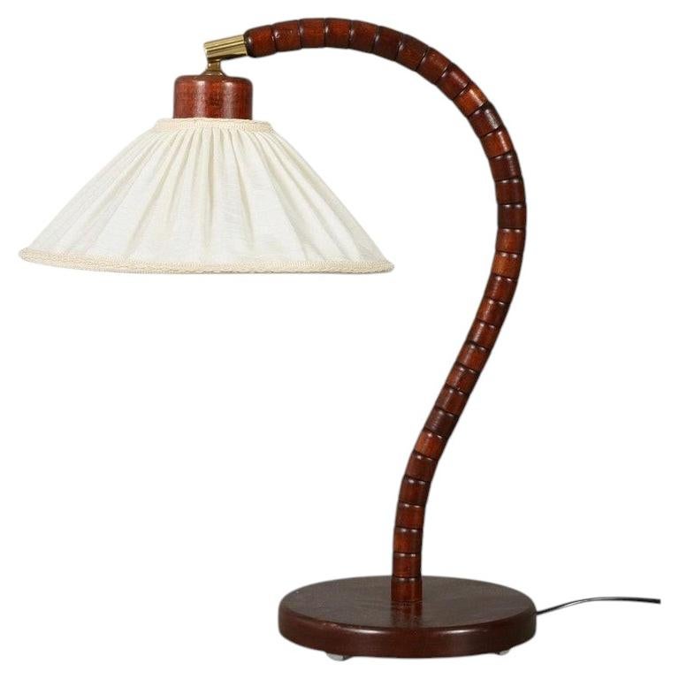 Schwedische Tischlampe "Schwanenhals" von Markslöjd, Kiefer und Messing, 1970er Jahre