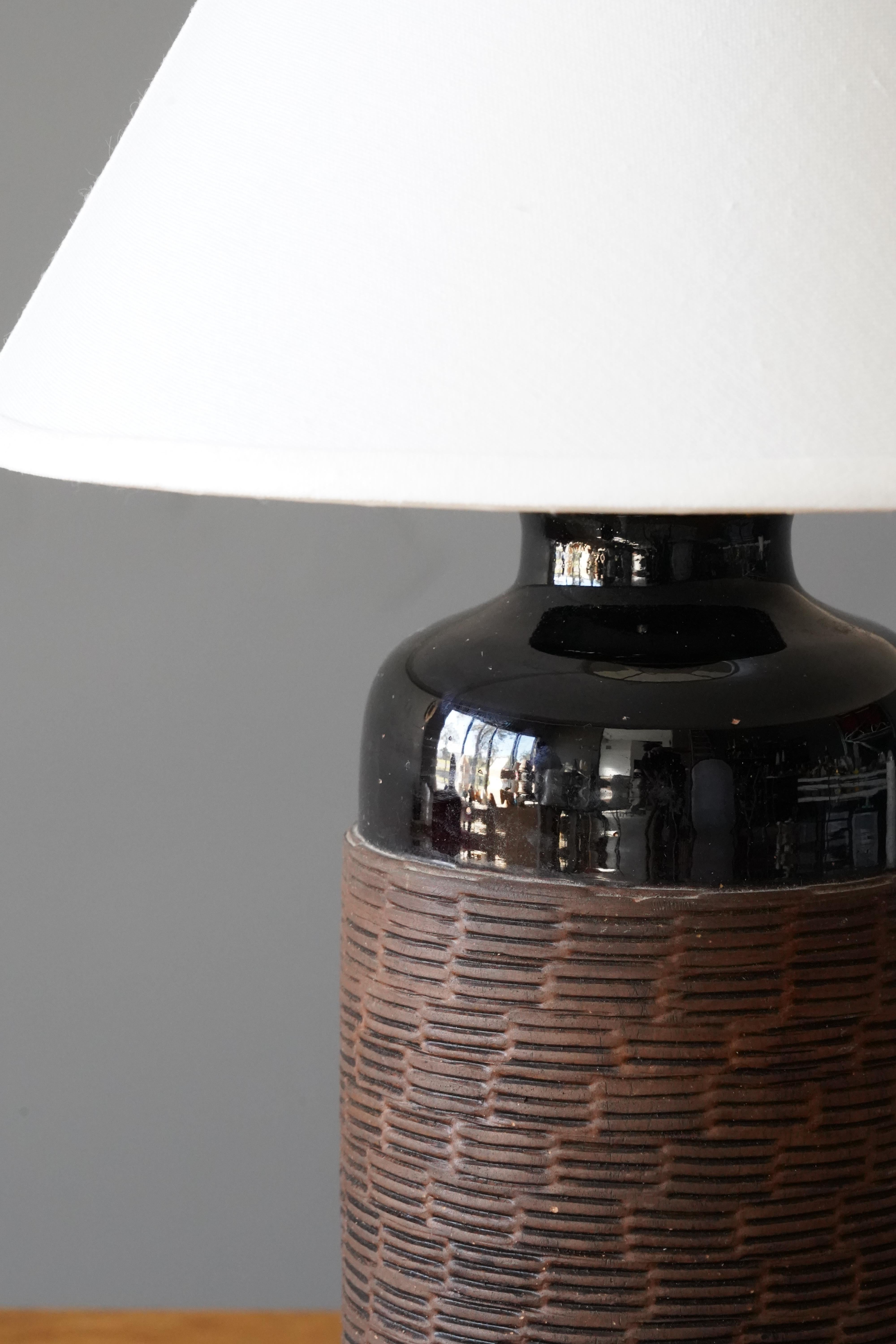 Swedish, Table Lamp, Black Brown Semi Glazed Incised Stoneware, Sweden, 1960s In Good Condition In High Point, NC