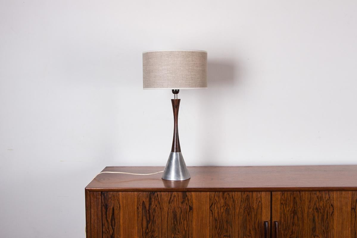 Scandinavian Modern Swedish table lamp in Aluminum, Rosewood and Bakelite by Bergboms 1960. For Sale