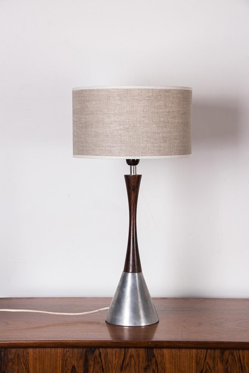 Swedish table lamp in Aluminum, Rosewood and Bakelite by Bergboms 1960. For Sale 2