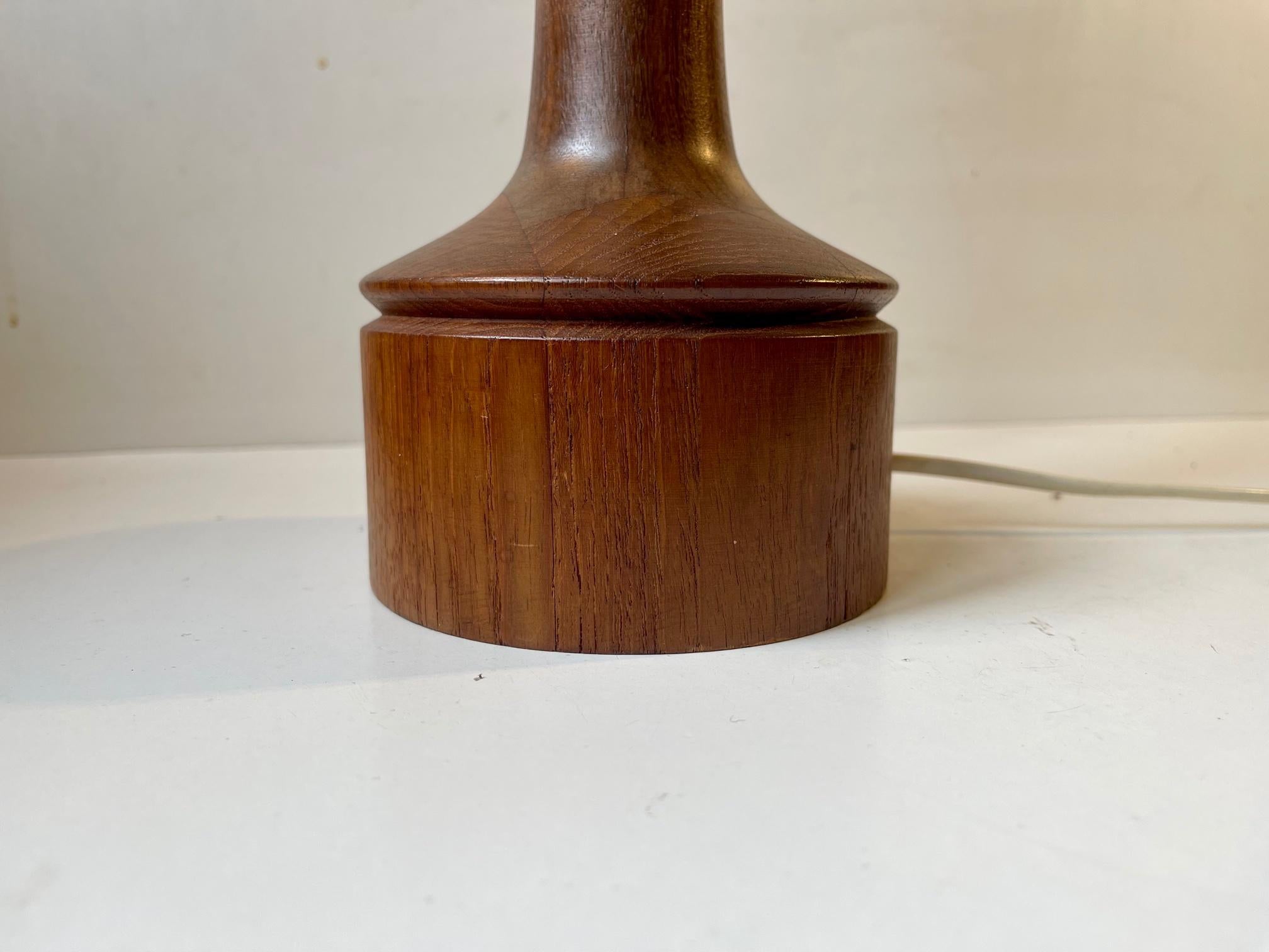 Swedish Table Lamp in Walnut and Teak, 1960s For Sale 1