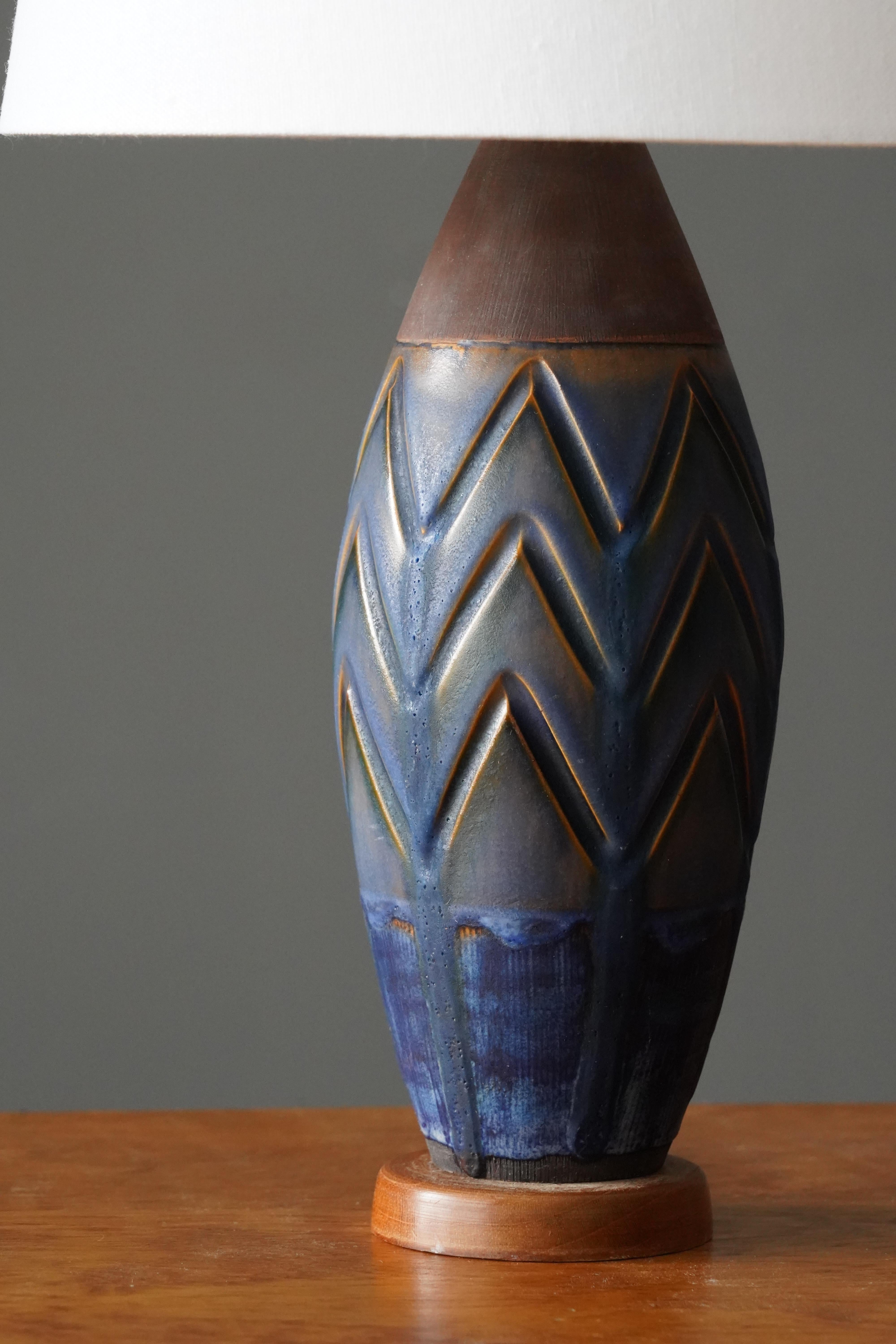 Swedish, Table Lamp, Incised Brown Blue Stoneware, Wood, Sweden, 1960s In Good Condition In High Point, NC