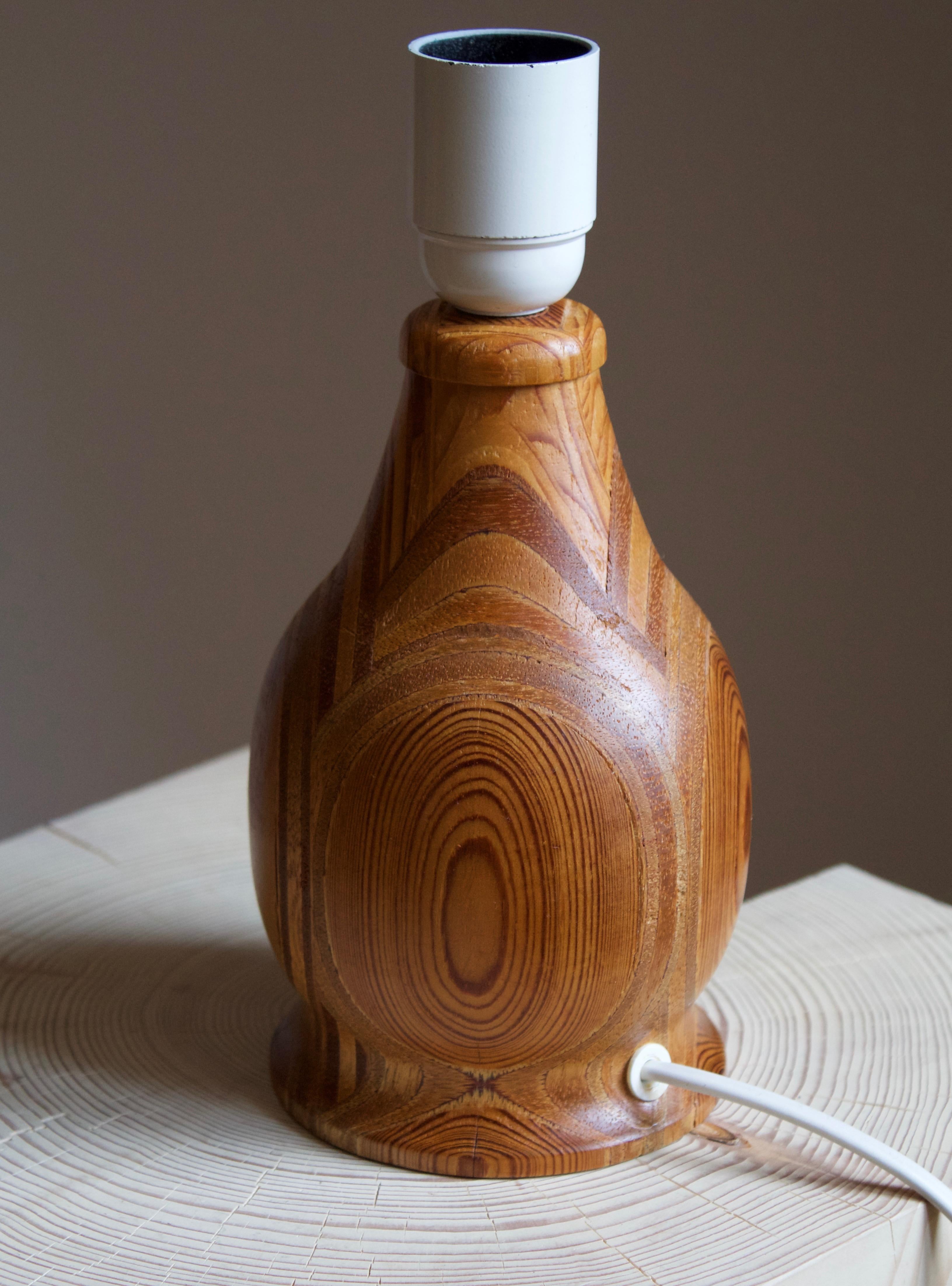 Swedish, Table Lamp, Stack-Laminated Pine, Rattan, Sweden, 1970s In Good Condition In High Point, NC