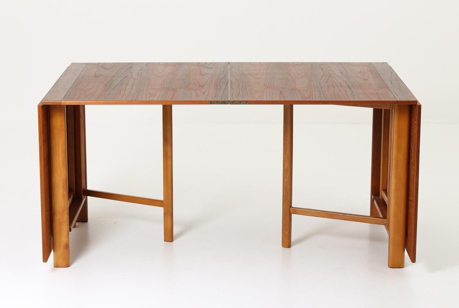 Scandinave moderne Table suédoise Maria Flap par Bruno Mathsson, années 1960 en vente
