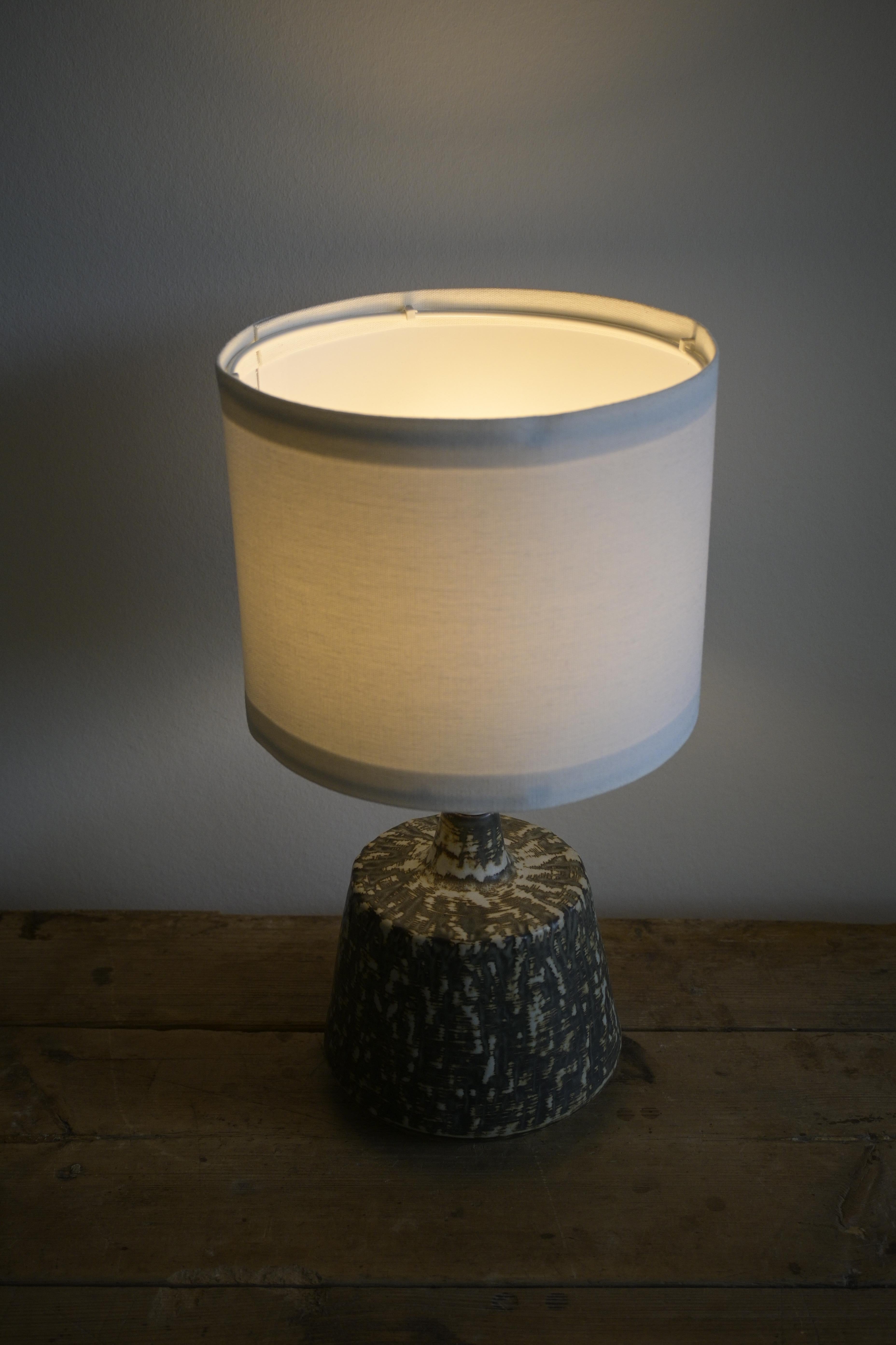 Swedish Table 'Rubus' Lamp by Gunnar Nylund, Rörstrand ca 1940-50 For Sale 4