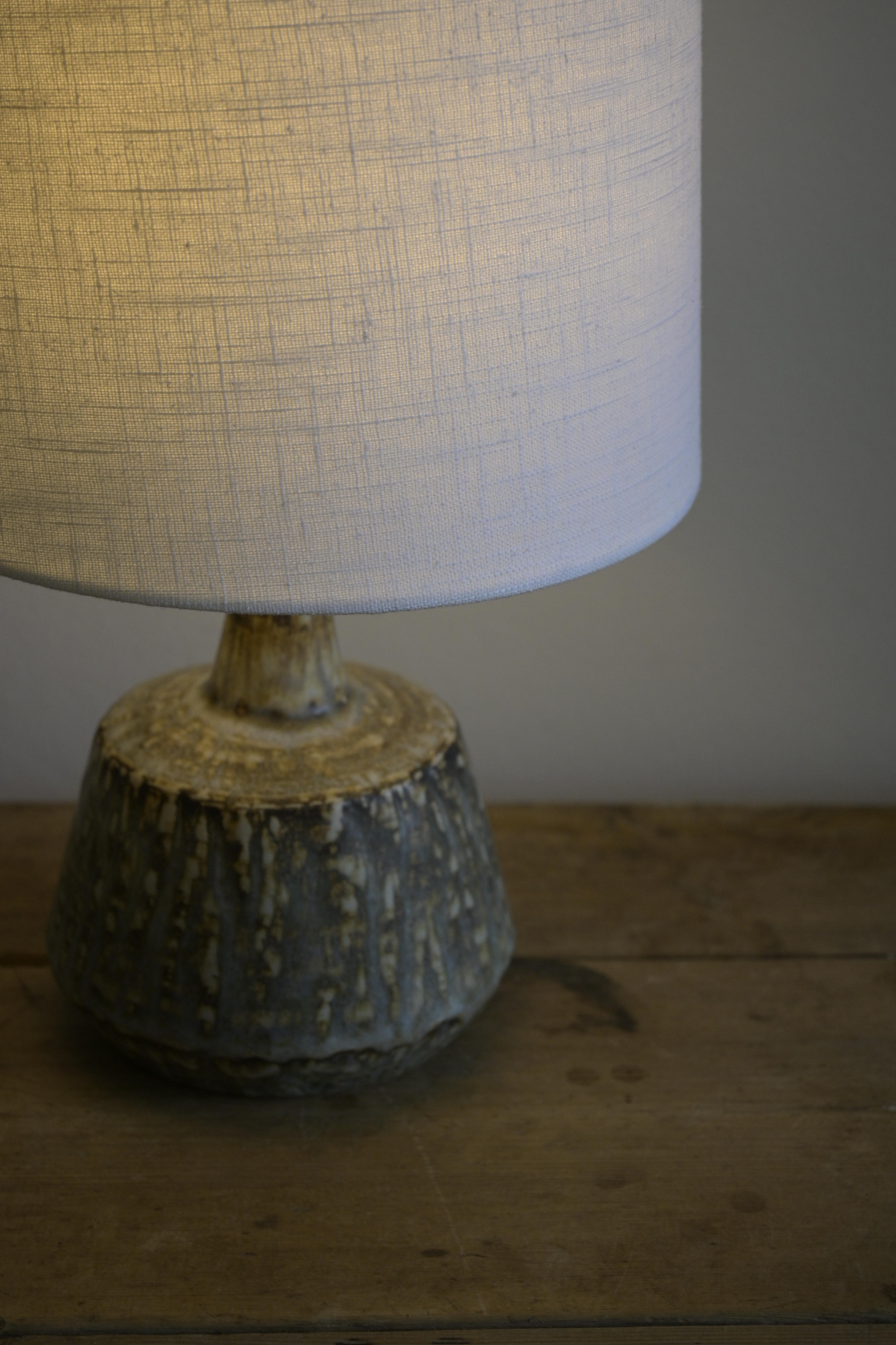 Lampe de table suédoise 'Rubus' par Gunnar Nylund, Rörstrand ca 1940-50 en vente 3