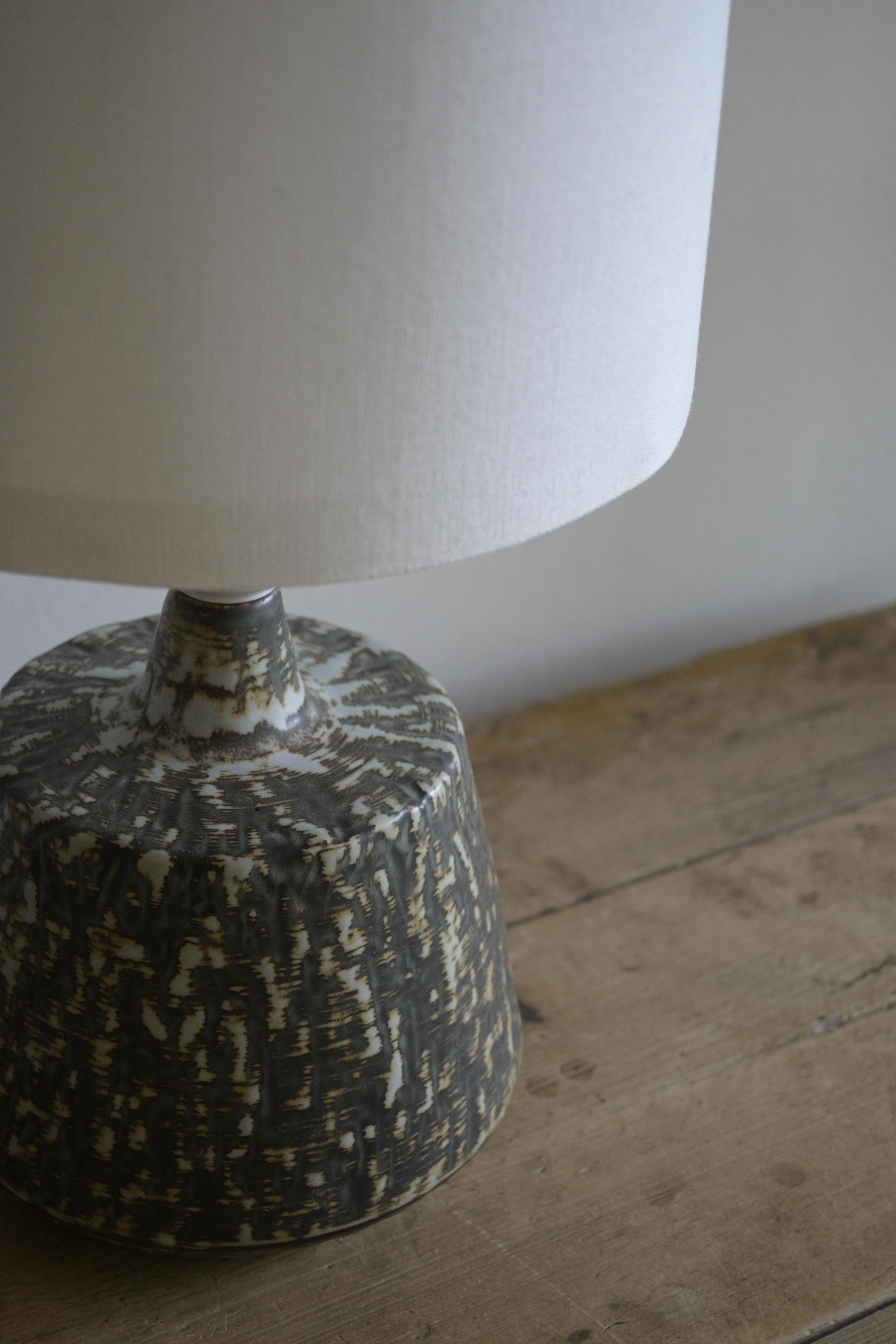 Scandinavian Modern Swedish Table 'Rubus' Lamp by Gunnar Nylund, Rörstrand ca 1940-50 For Sale