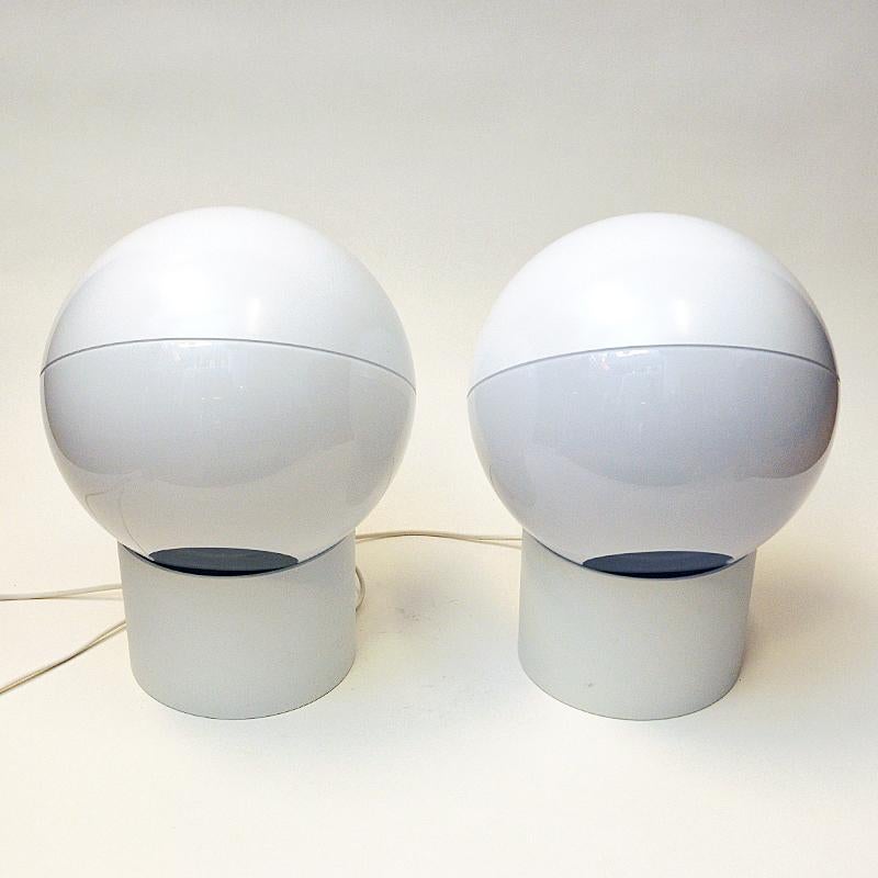 Plastic Swedish Tablelamp Pair 'Luno' 1241 by Uno & Östen Kristiansson for Luxus 1970s For Sale