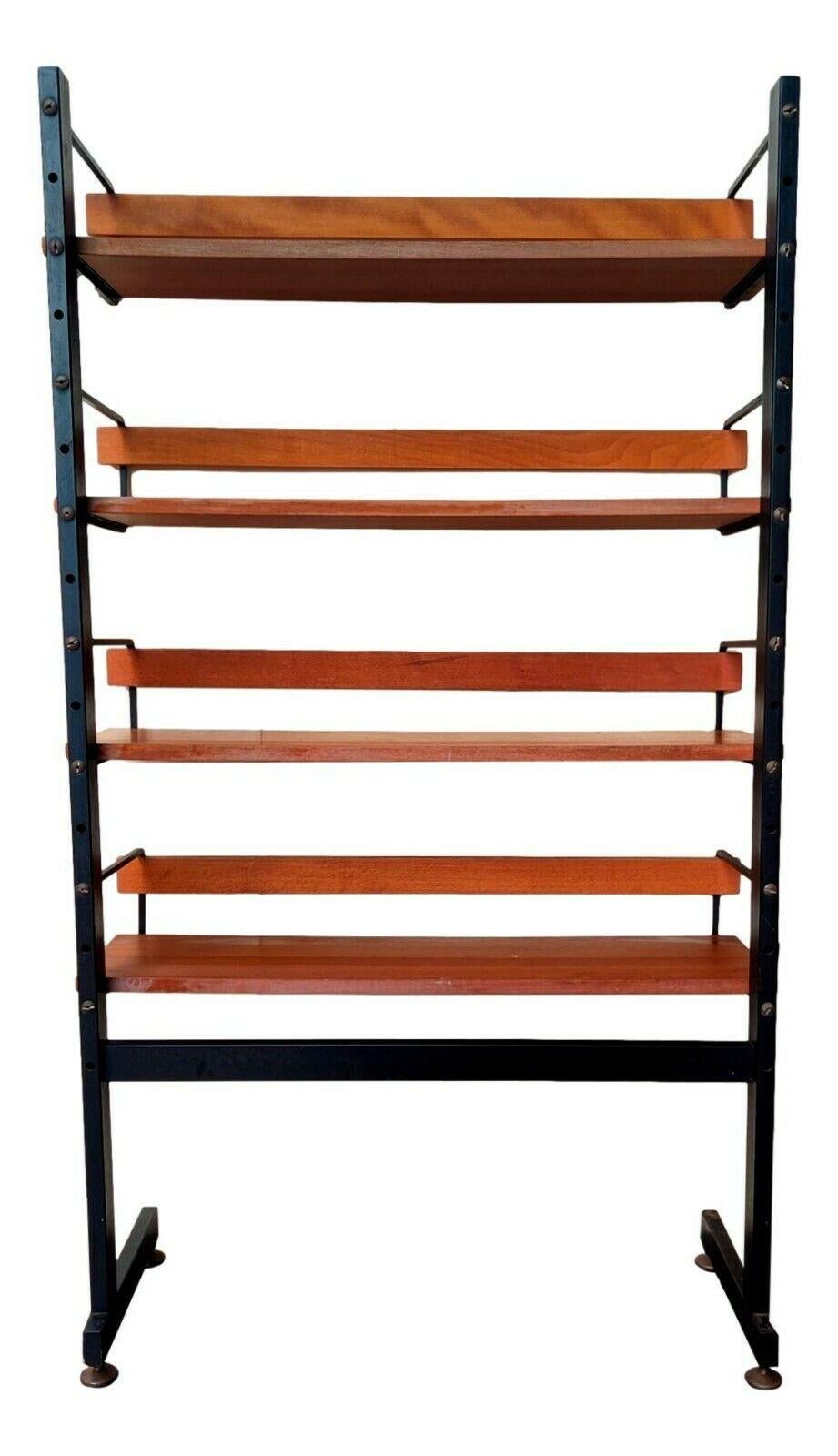 Swedish Teak Bookcase with 4 Shelves, 1960s In Good Condition In taranto, IT