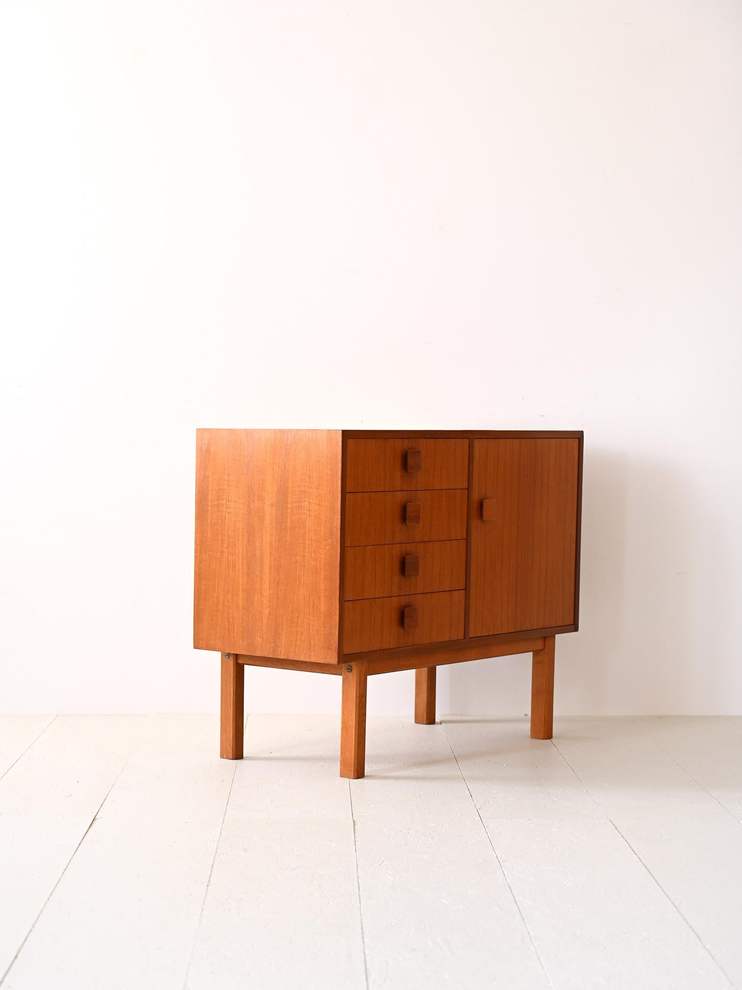 Swedish teak cabinet with drawers and storage compartment In Good Condition In Brescia, IT