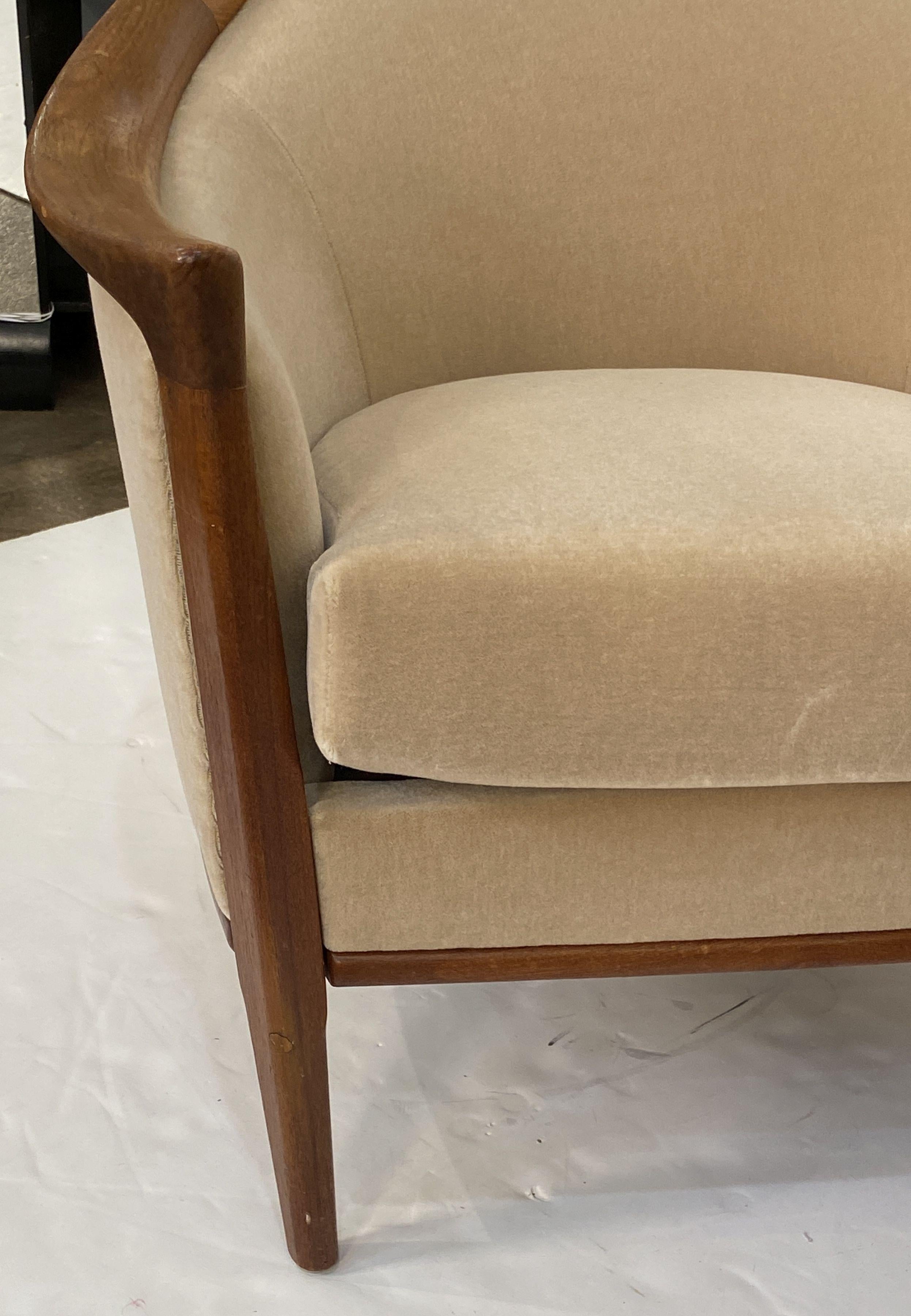 Fauteuils club ou de salon suédois en teck par Bertil Fridhagen, deux disponibles en vente 3