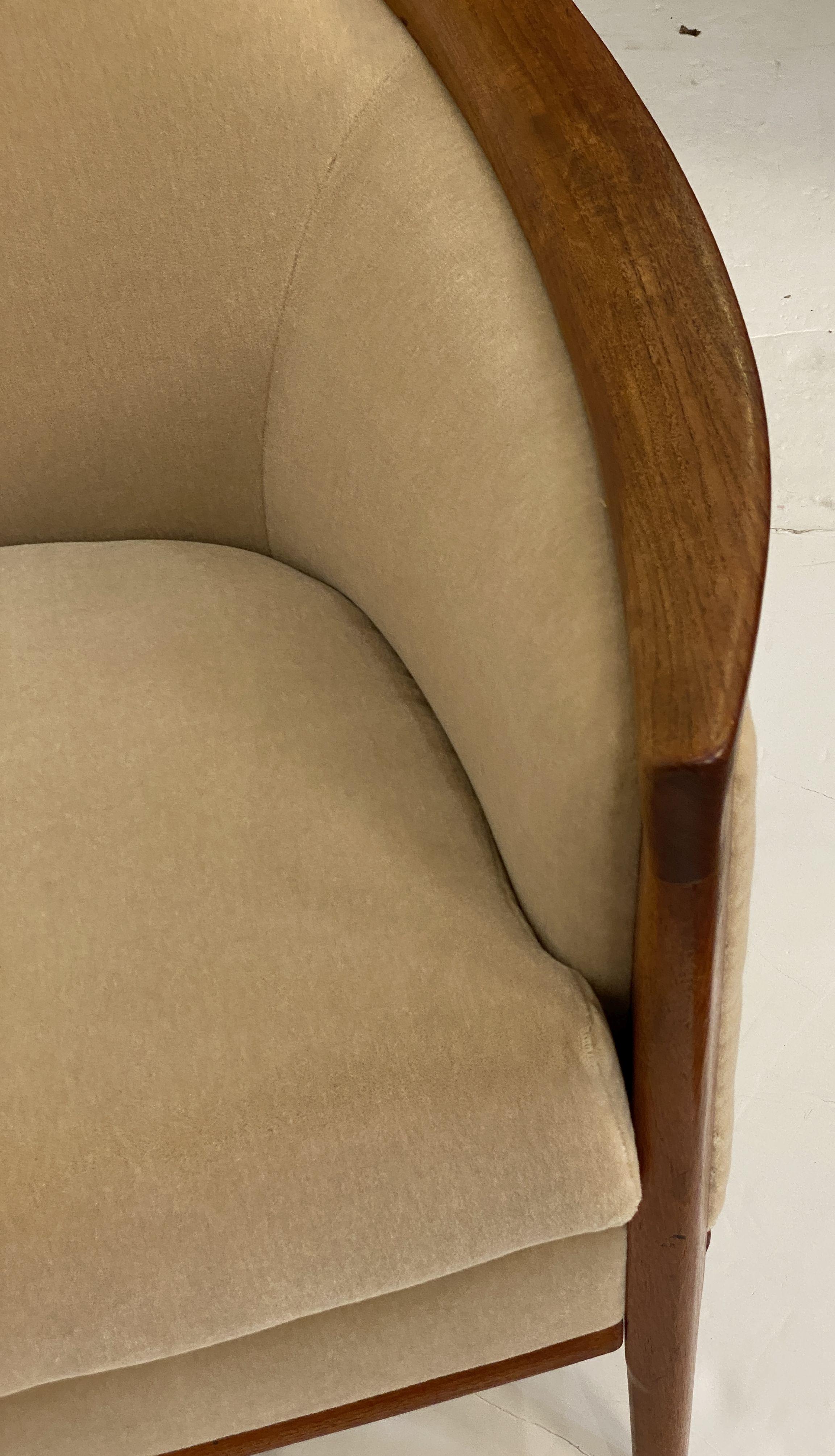 Fauteuils club ou de salon suédois en teck par Bertil Fridhagen, deux disponibles en vente 6