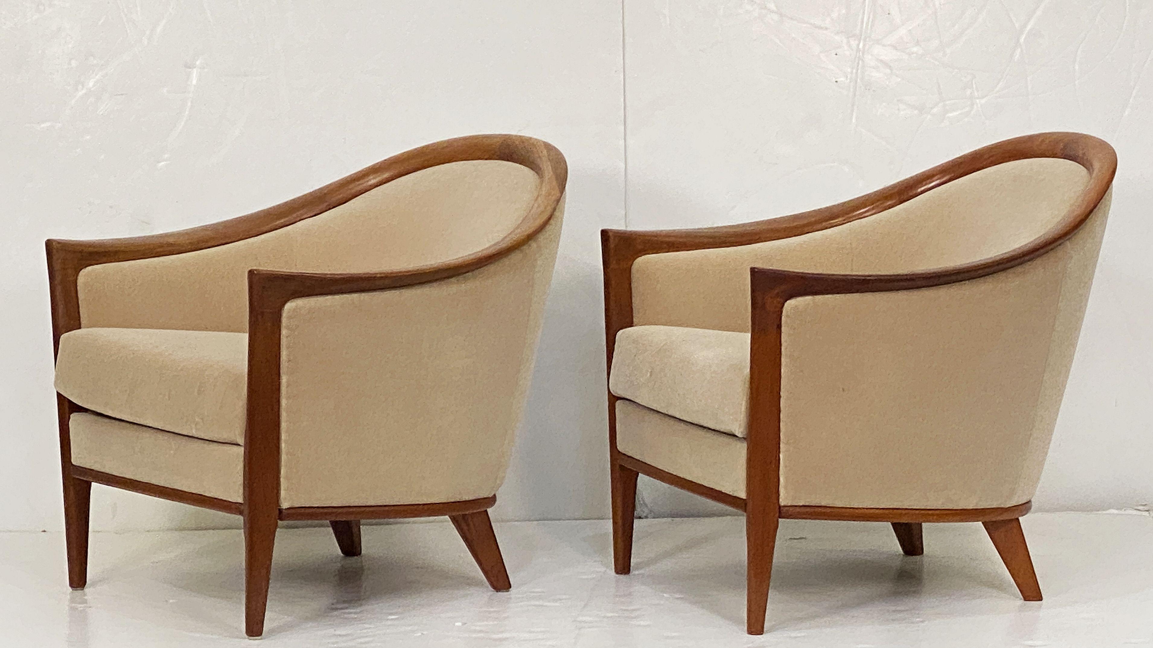 Patiné Fauteuils club ou de salon suédois en teck par Bertil Fridhagen, deux disponibles en vente