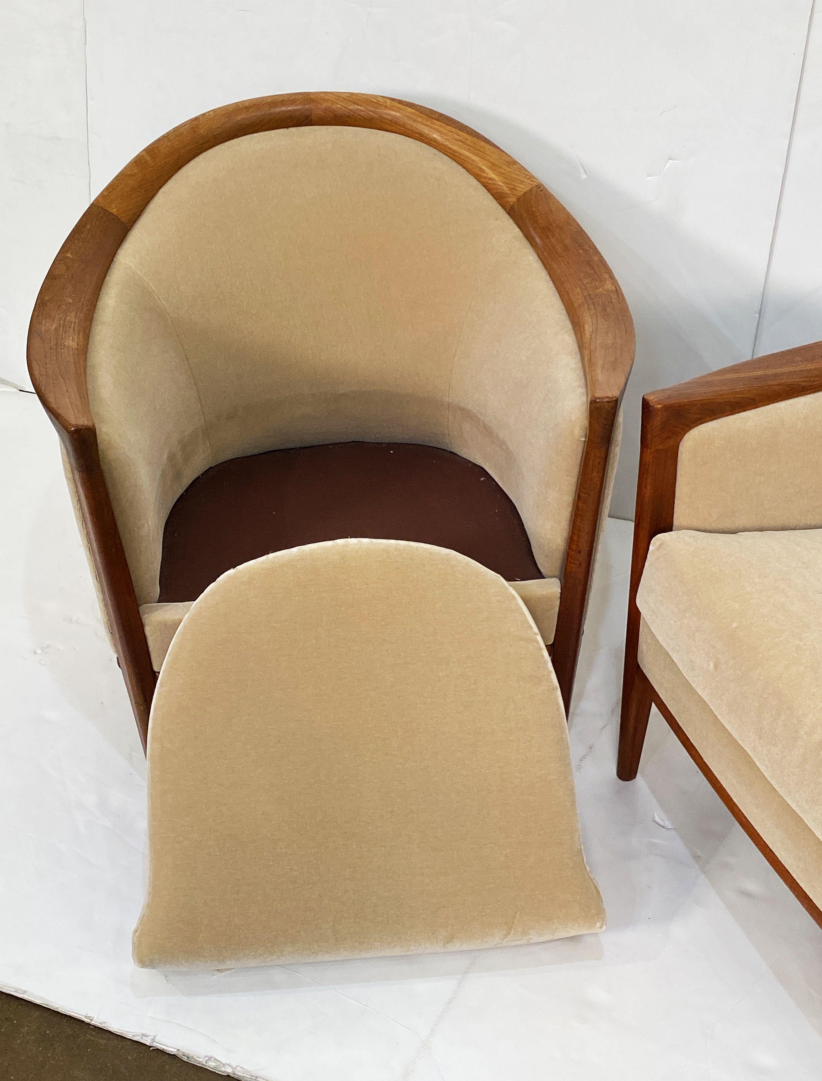 Tissu d'ameublement Fauteuils club ou de salon suédois en teck par Bertil Fridhagen, deux disponibles en vente