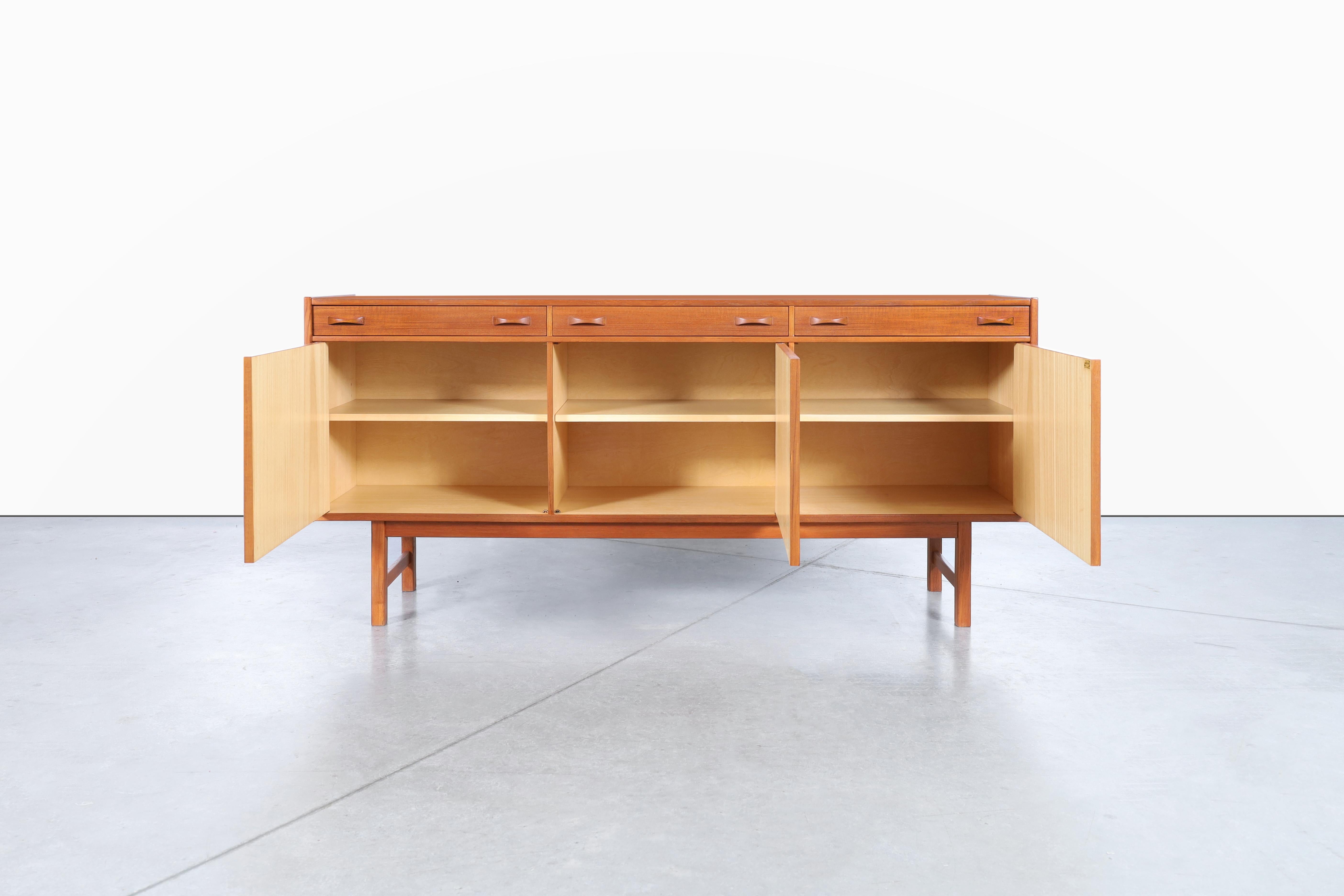 Swedish Teak Credenza by Tage Olofsson for Ulferts Mobler For Sale 5