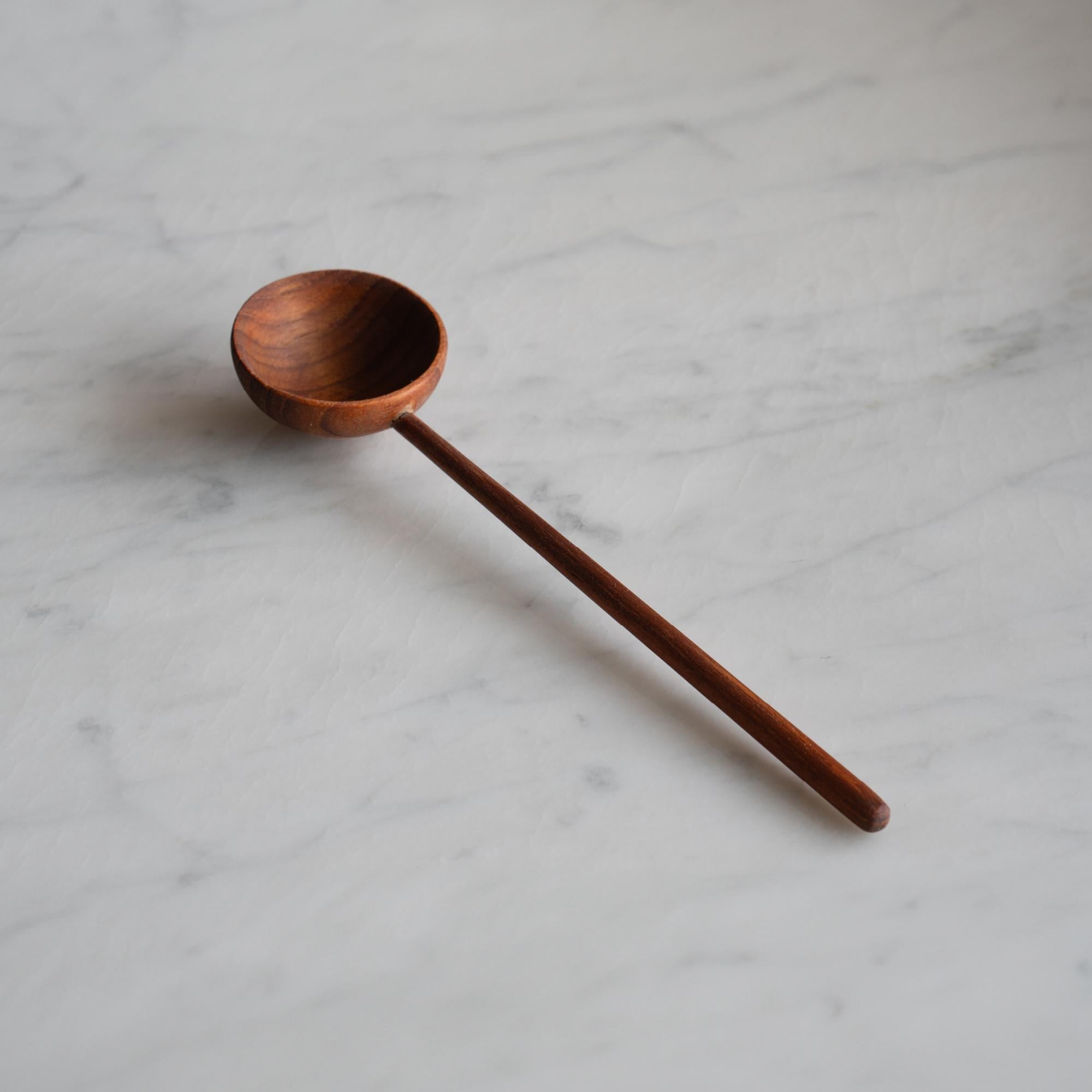 Swedish Teak Nut Bowl & Spoon Set by Sowe Konst (Teakholz) im Angebot