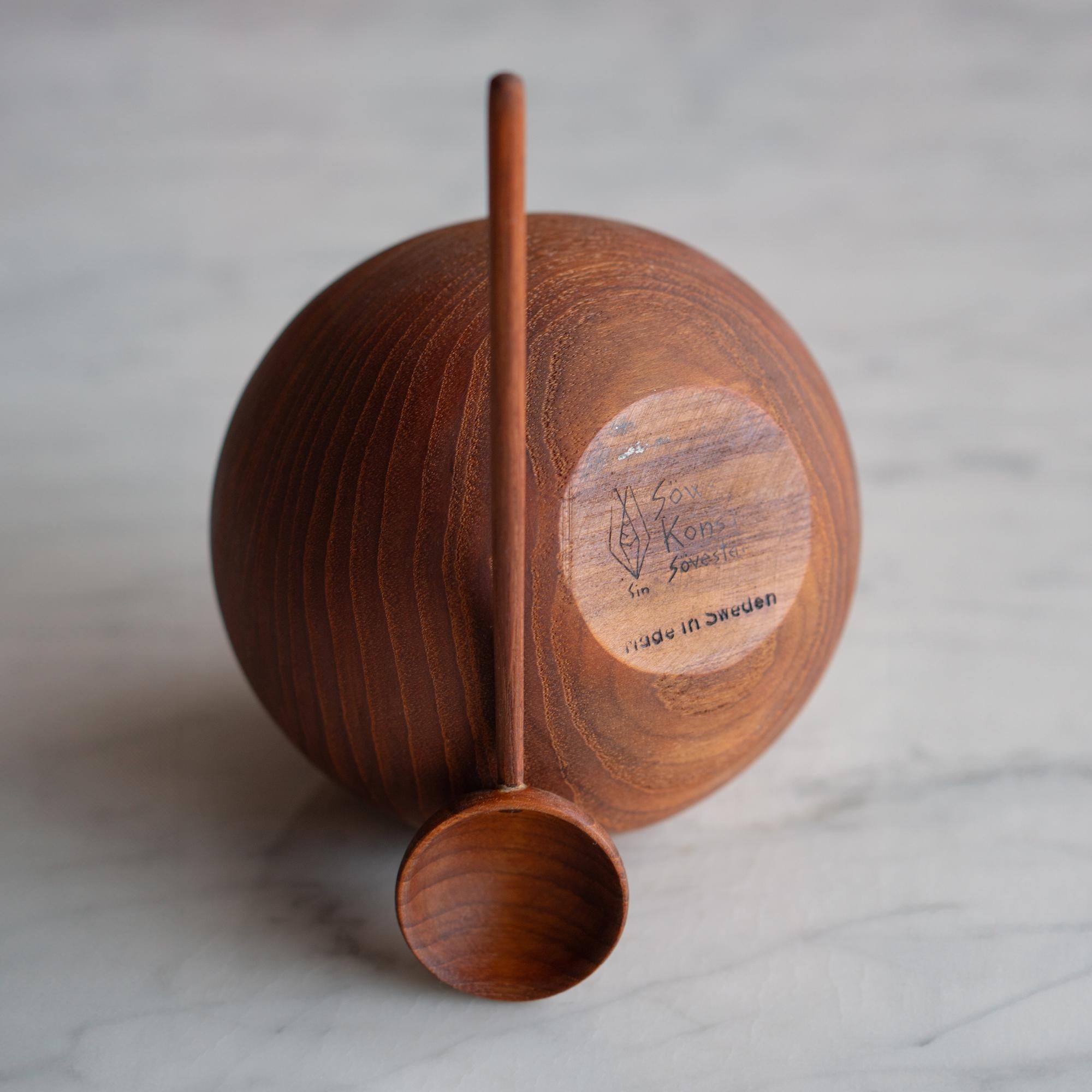 Swedish Teak Nut Bowl & Spoon Set by Sowe Konst im Angebot 2