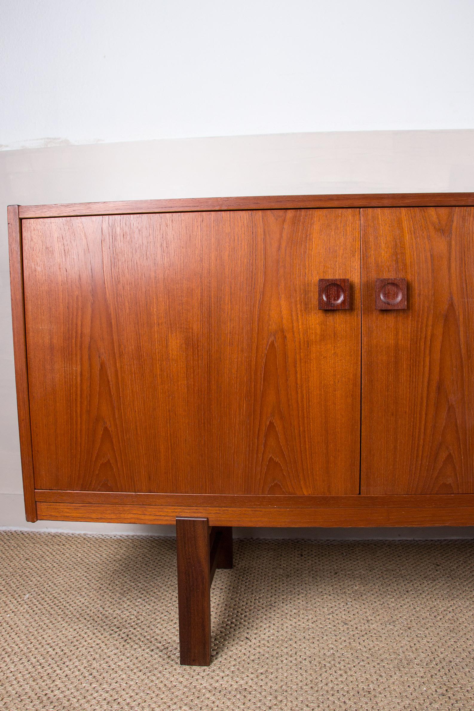 Swedish Teak Sideboard, 1960 In Good Condition In JOINVILLE-LE-PONT, FR