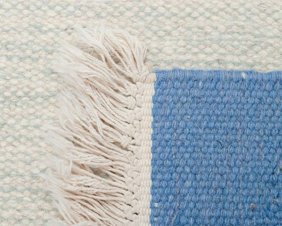 Artiste textile suédoise. Tapis en laine tissé à la main selon la technique Rölakan. Ca 1970 Bon état - En vente à Copenhagen, DK