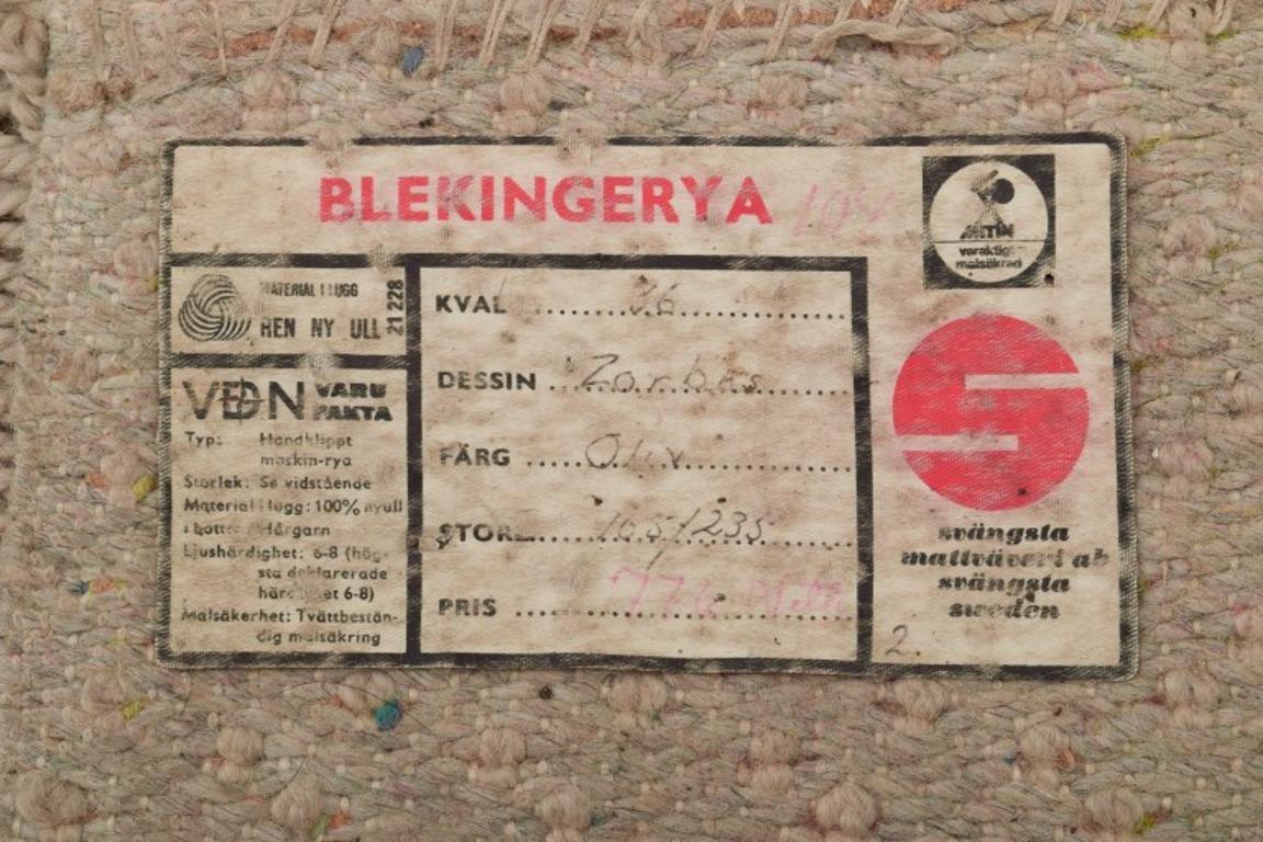 Swedish textile designer. Blekinge-rya. Large carpet in pure wool. For Sale 1