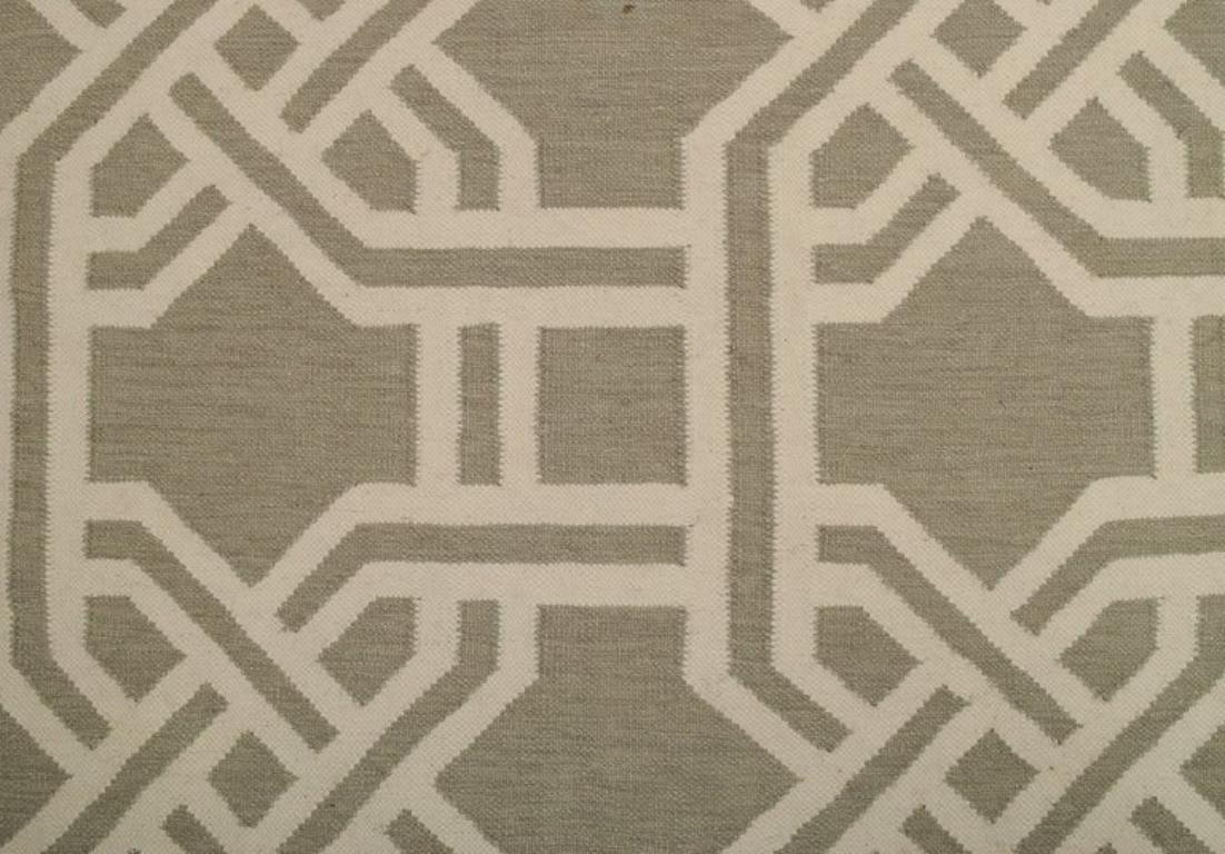 Swedish textile designer. Large handwoven carpet in pure wool. Late 20th C. In Excellent Condition For Sale In København, Copenhagen