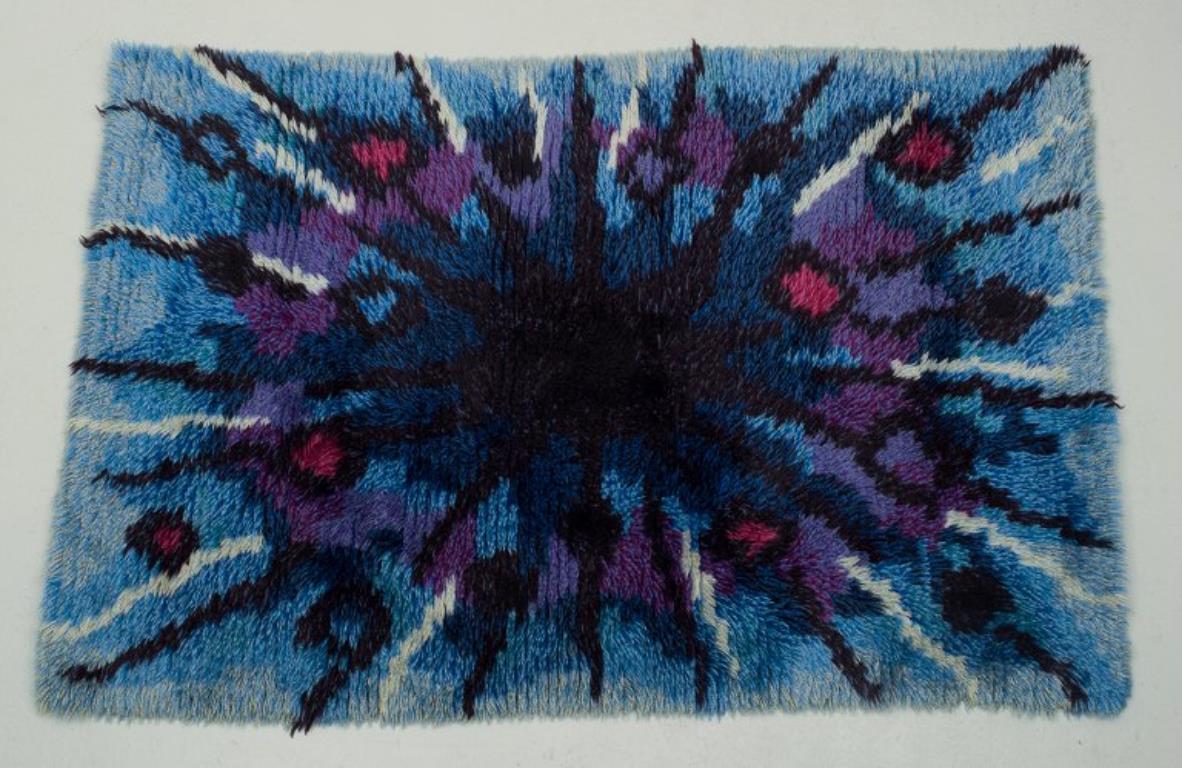 Swedish textile designer. Rya carpet of pure cotton. Blue and violet colors. 1