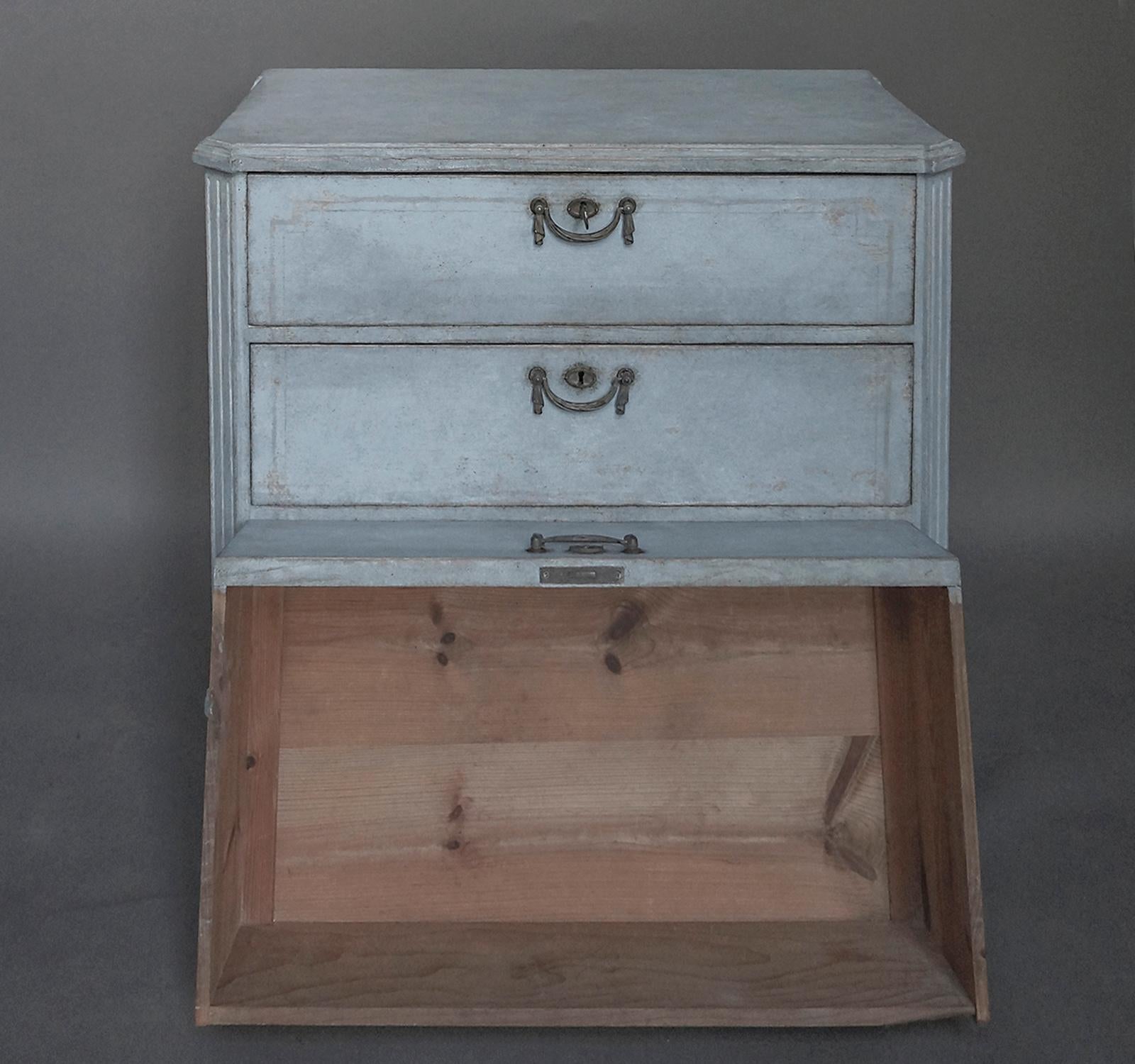 Gustavian Swedish Three-Drawer Commode in Blue Paint