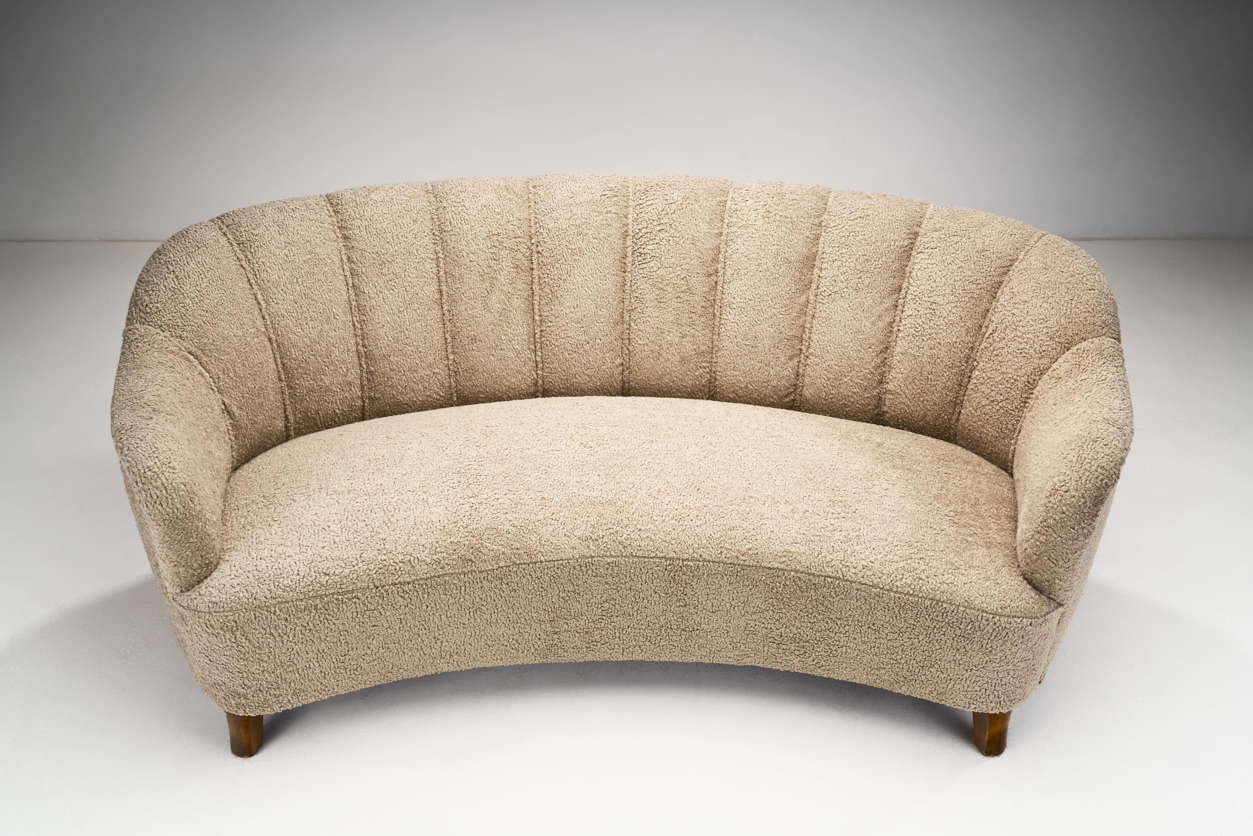 Swedish Three-Seater Conversation Sofa, Sweden, 1940s In Good Condition For Sale In Utrecht, NL