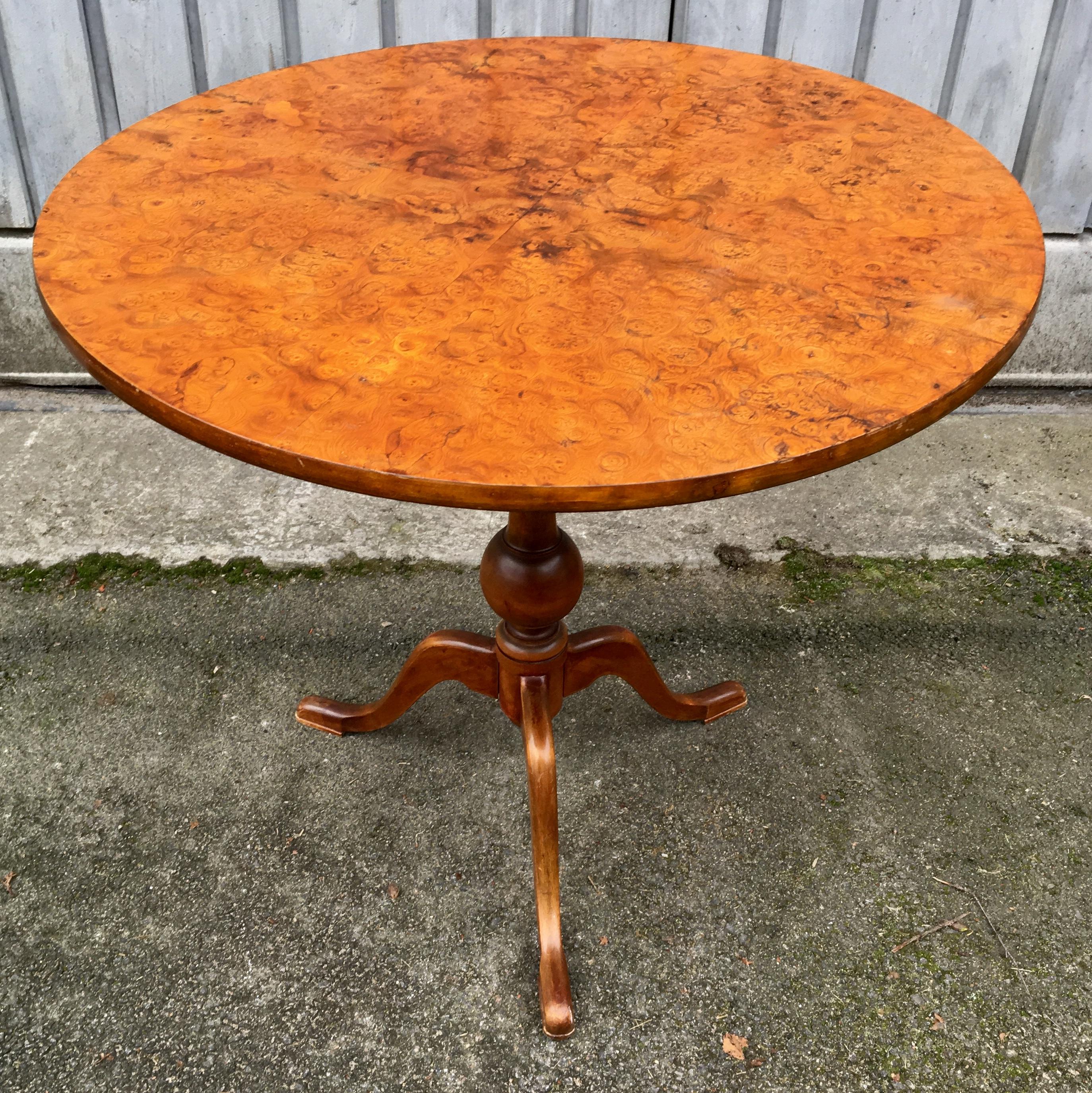 Swedish Tilt Top Table In Birchwood Root Veneer For Sale 9