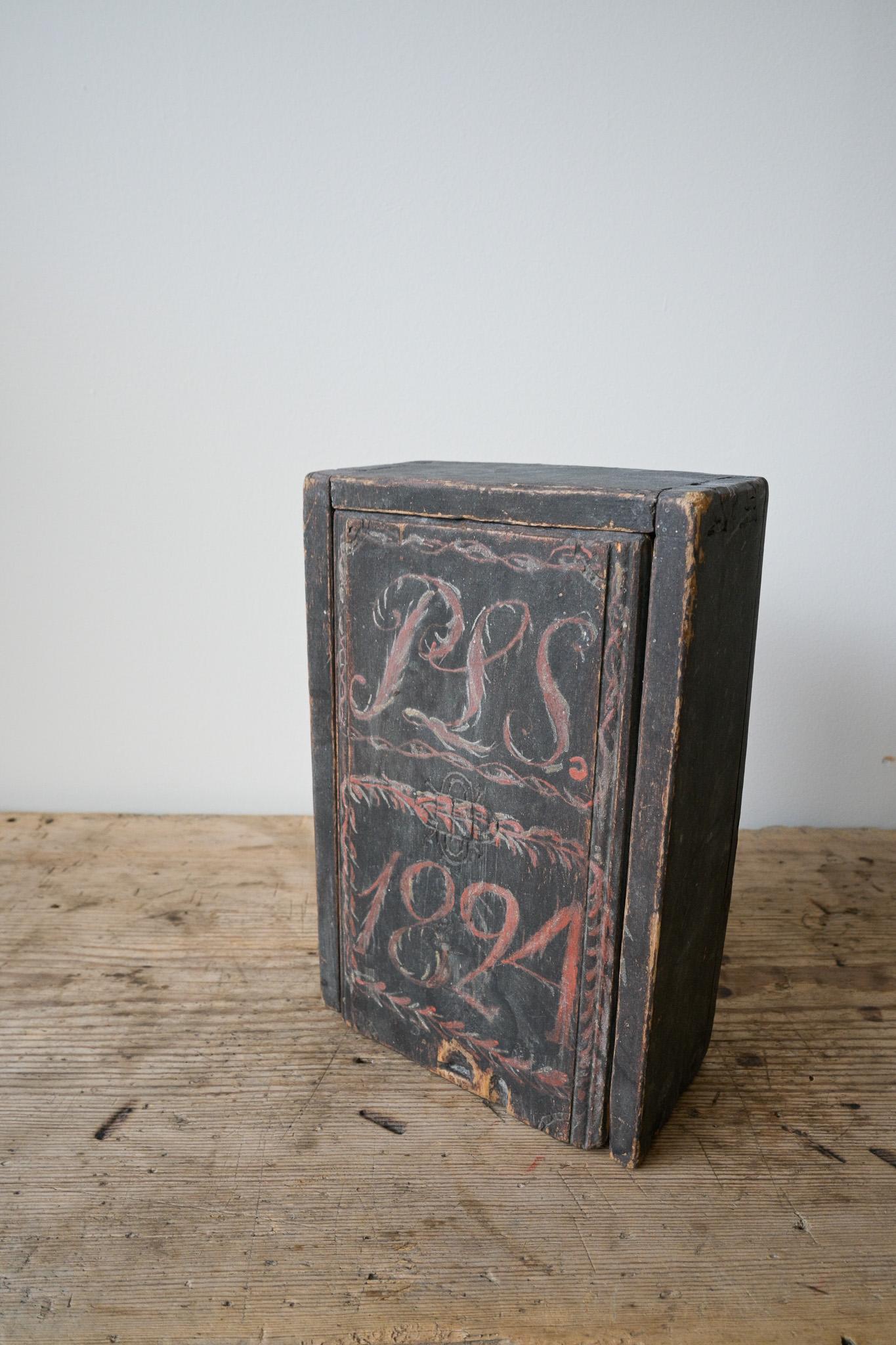 Swedish 'Timplåda' Wooden Box, dated 1824 For Sale 2