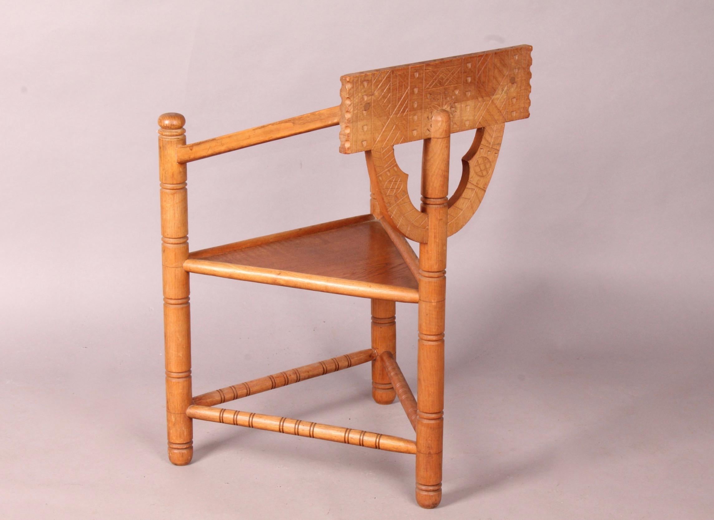 Swedish tripode chair.