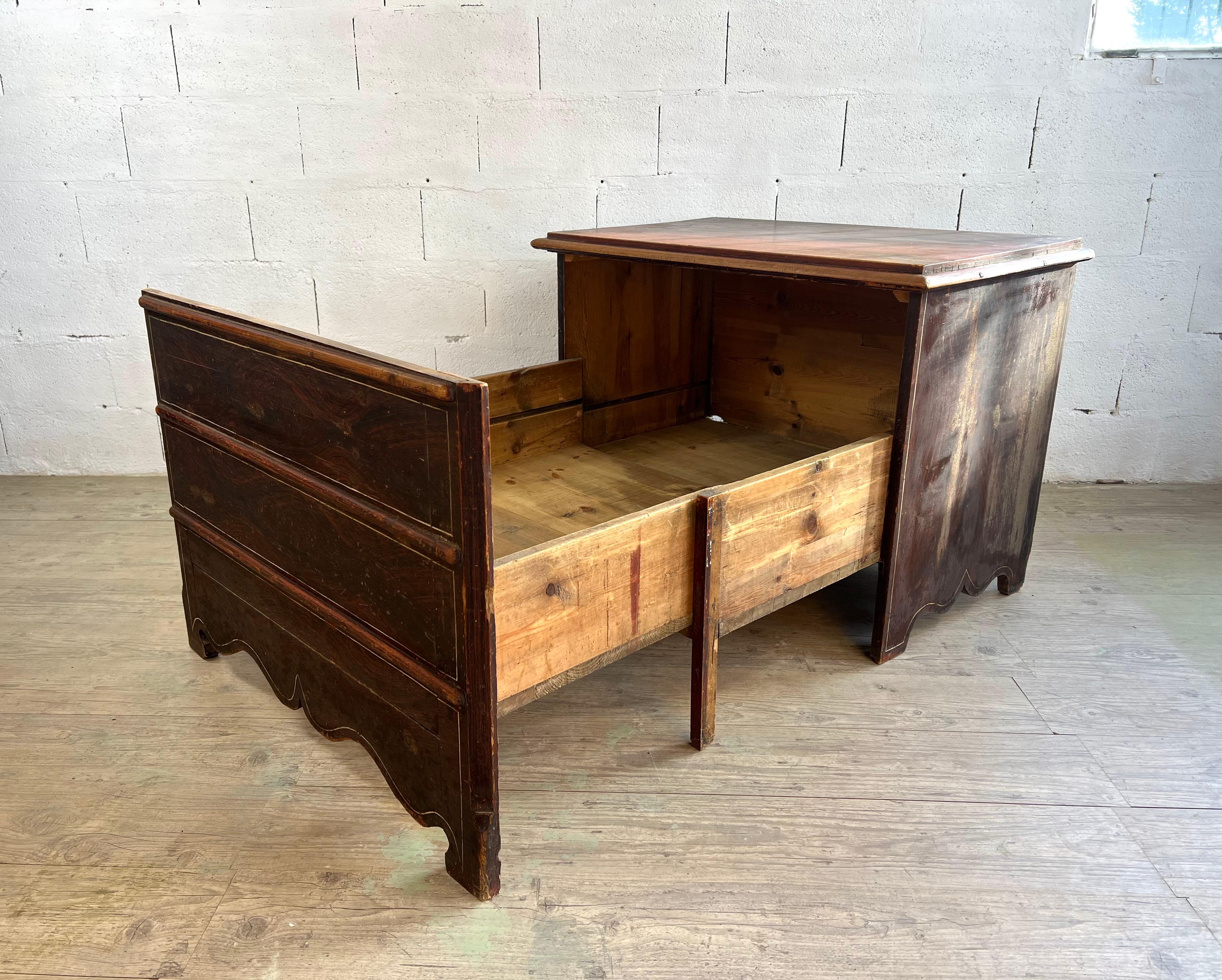 Schwedische Trompe-l'Oeil-Kommode/bett im Zustand „Gut“ im Angebot in PARIS, FR